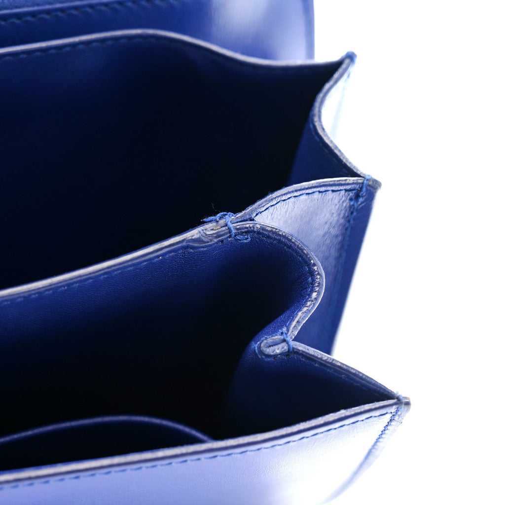 Box Calfskin Medium Classic Box Flap Bag Indigo