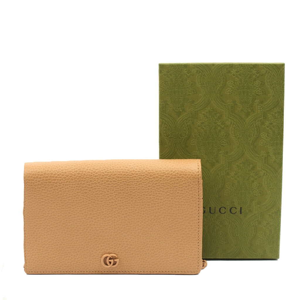 Gucci Cross Body Marmont Wallet On Chain in Neutral, Leather