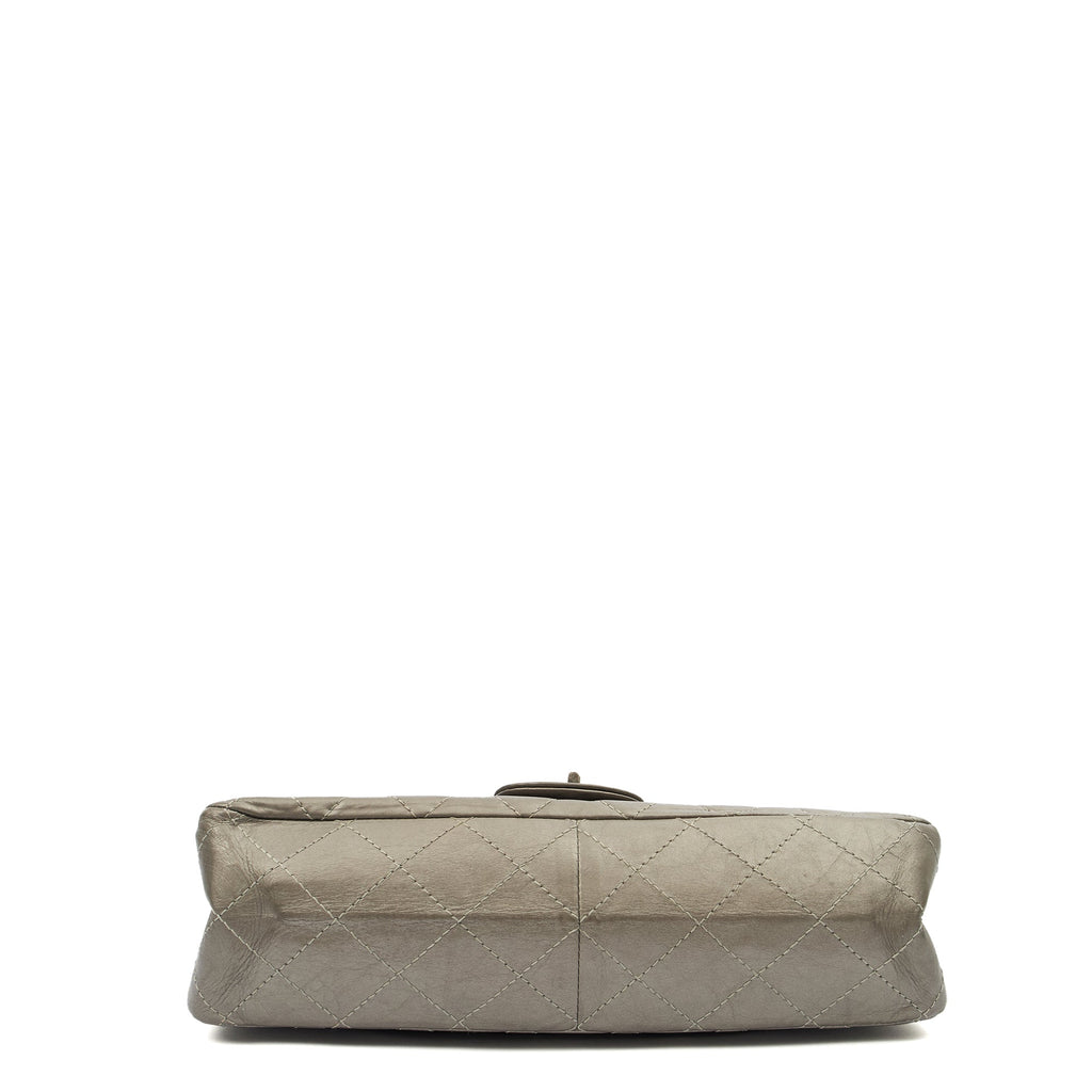 Chanel Shoulder Bag 2.55 Reissue in Metallic, Leather