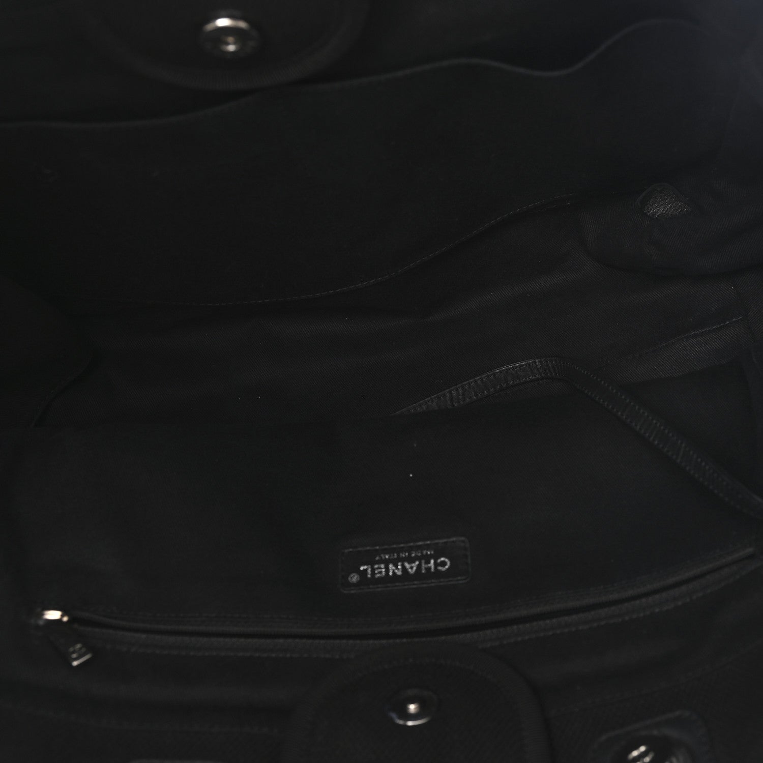 Canvas Pearl Medium Deauville Tote Black