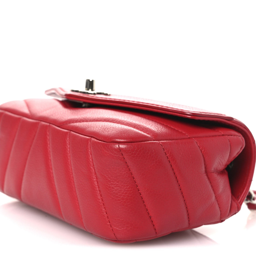 Caviar Chevron Quilted Small Single Flap Red