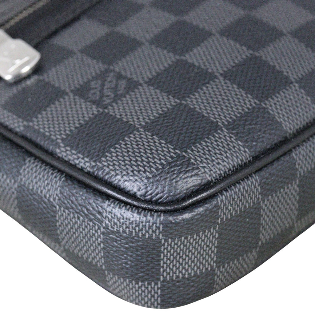 Louis Vuitton Scott Messenger Damier Graphite
