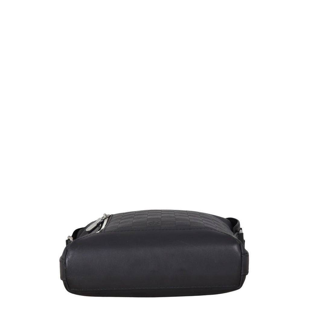 Louis Vuitton Discovery Messenger BB Damier Infini