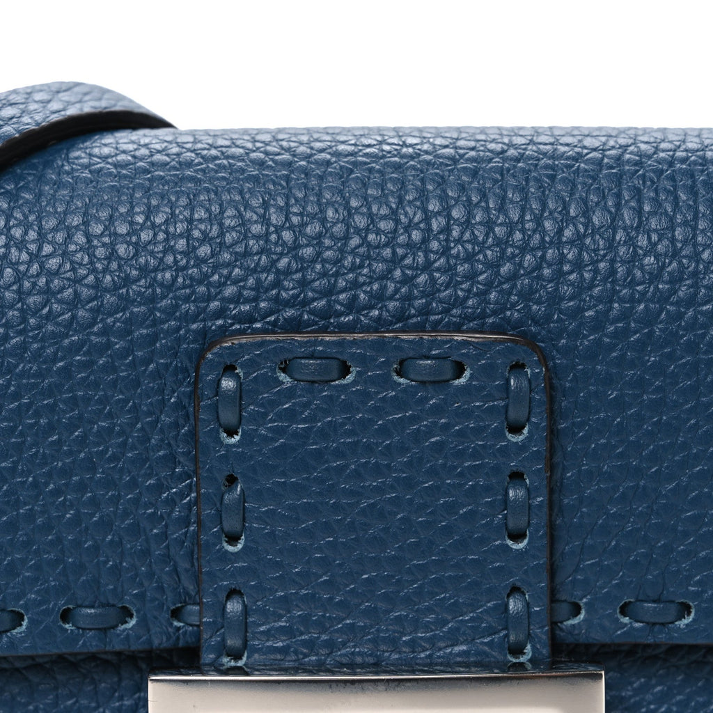 Cuoio Roma Sellerissima Nappa Sintetica Tape Stitch Mini Baguette Placca Argento