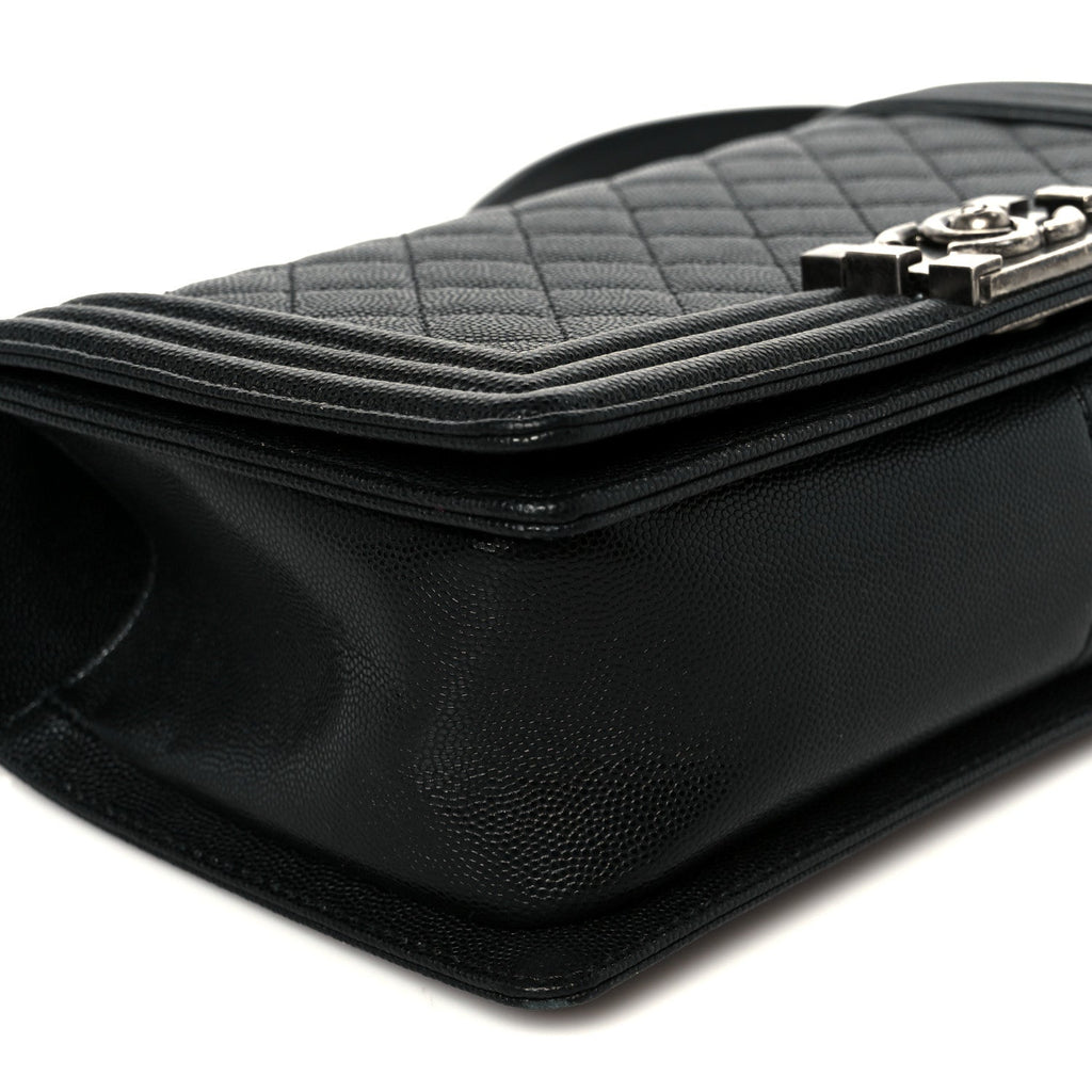 Caviar Quilted Medium Boy Flap Black