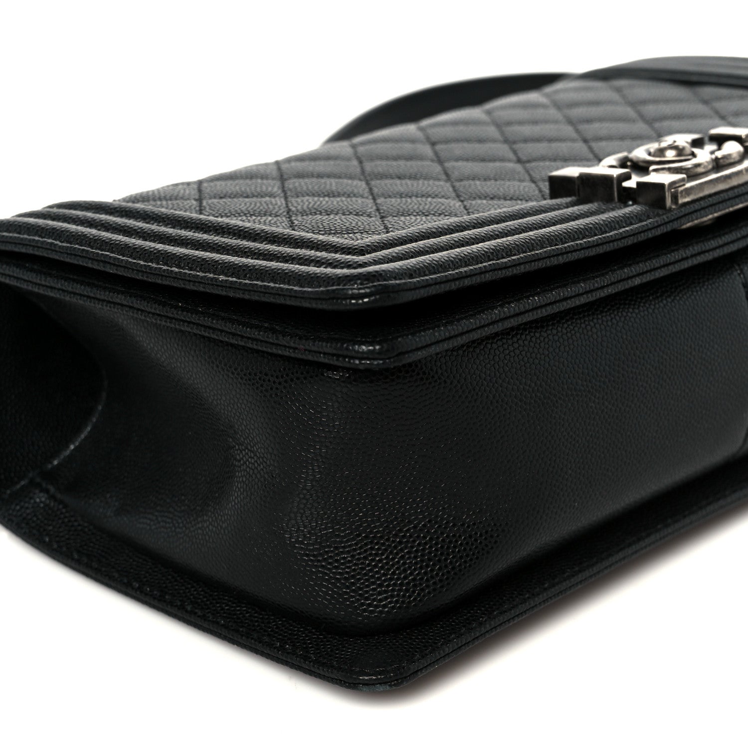 Caviar Quilted Medium Boy Flap Black