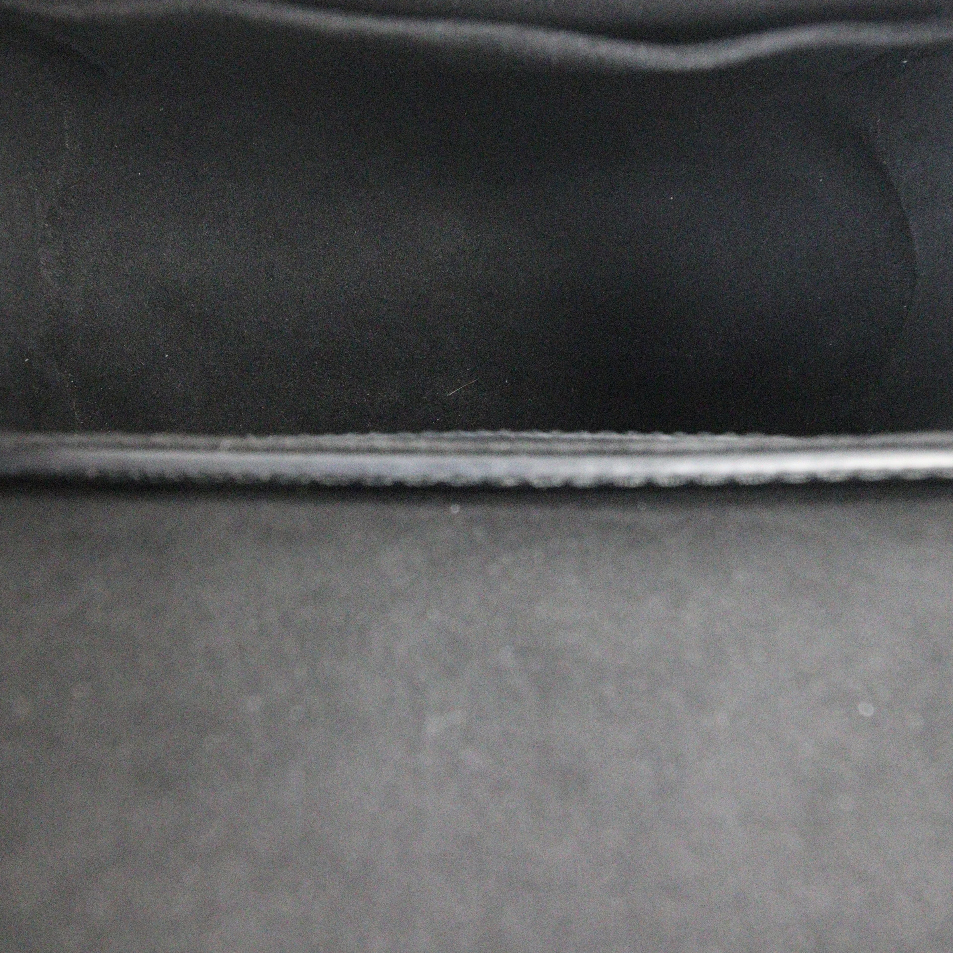 Louis Vuitton Twist Slim PM Epi