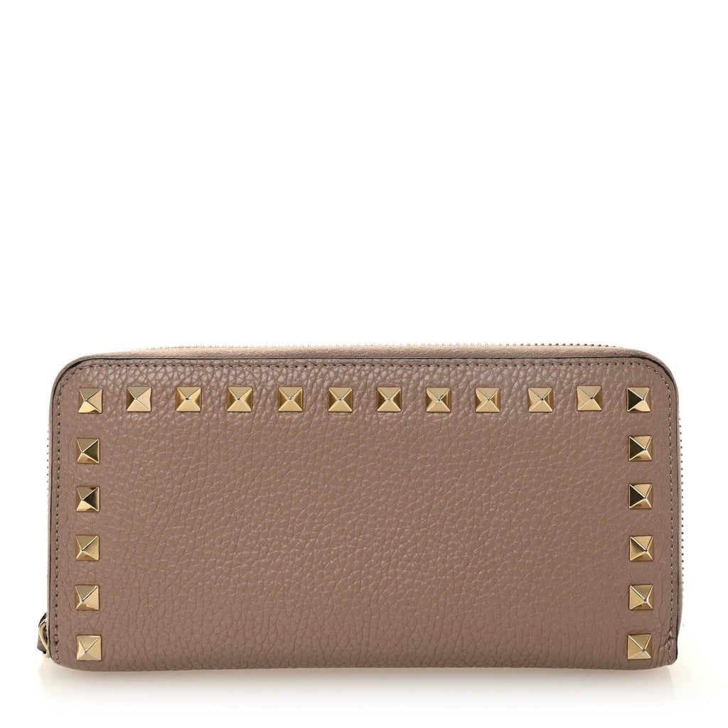Pebbled Calfskin Rockstud Zip Around Wallet Poudre