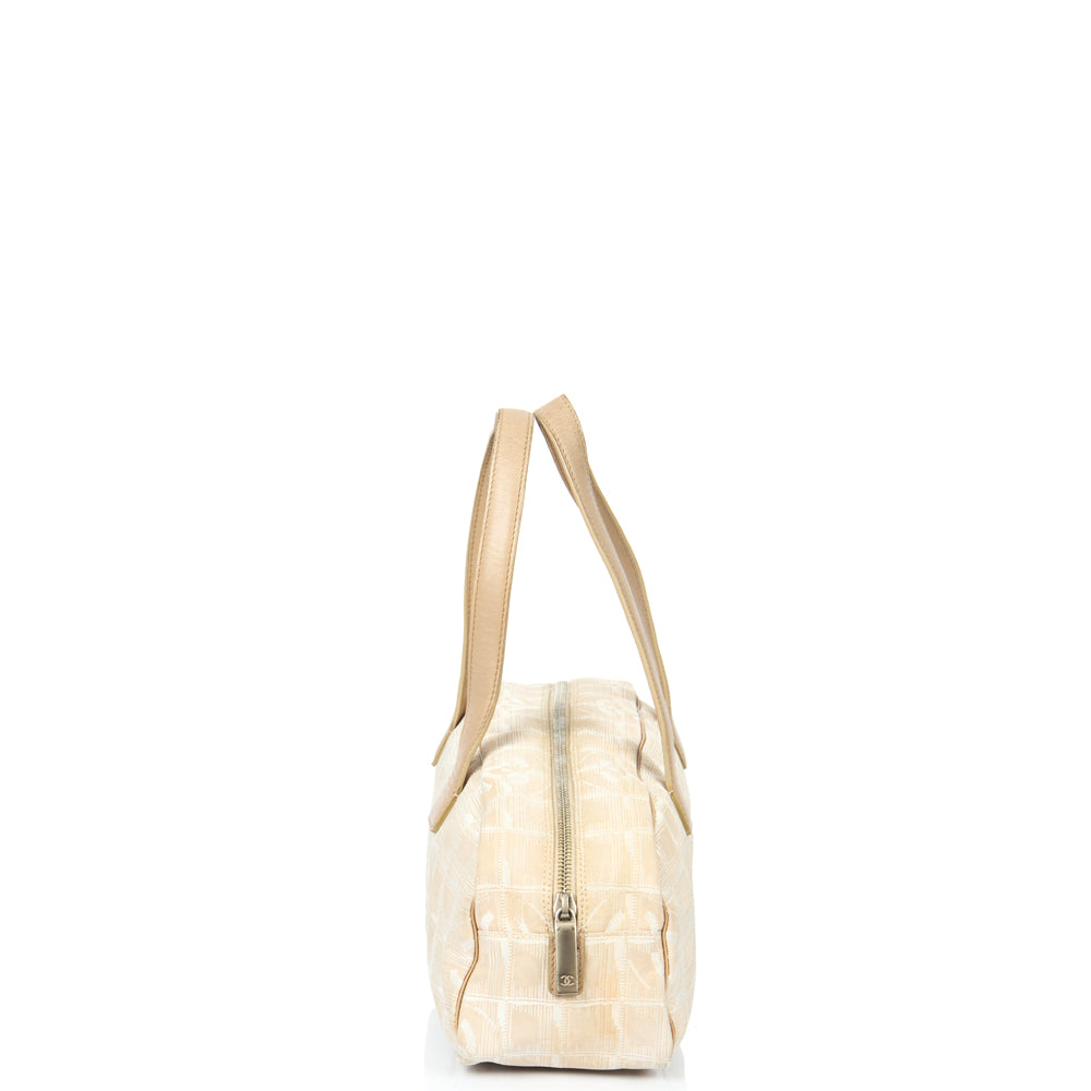 Chanel Shoulder Bag Travel Ligne Bowler in Neutral, Fabric