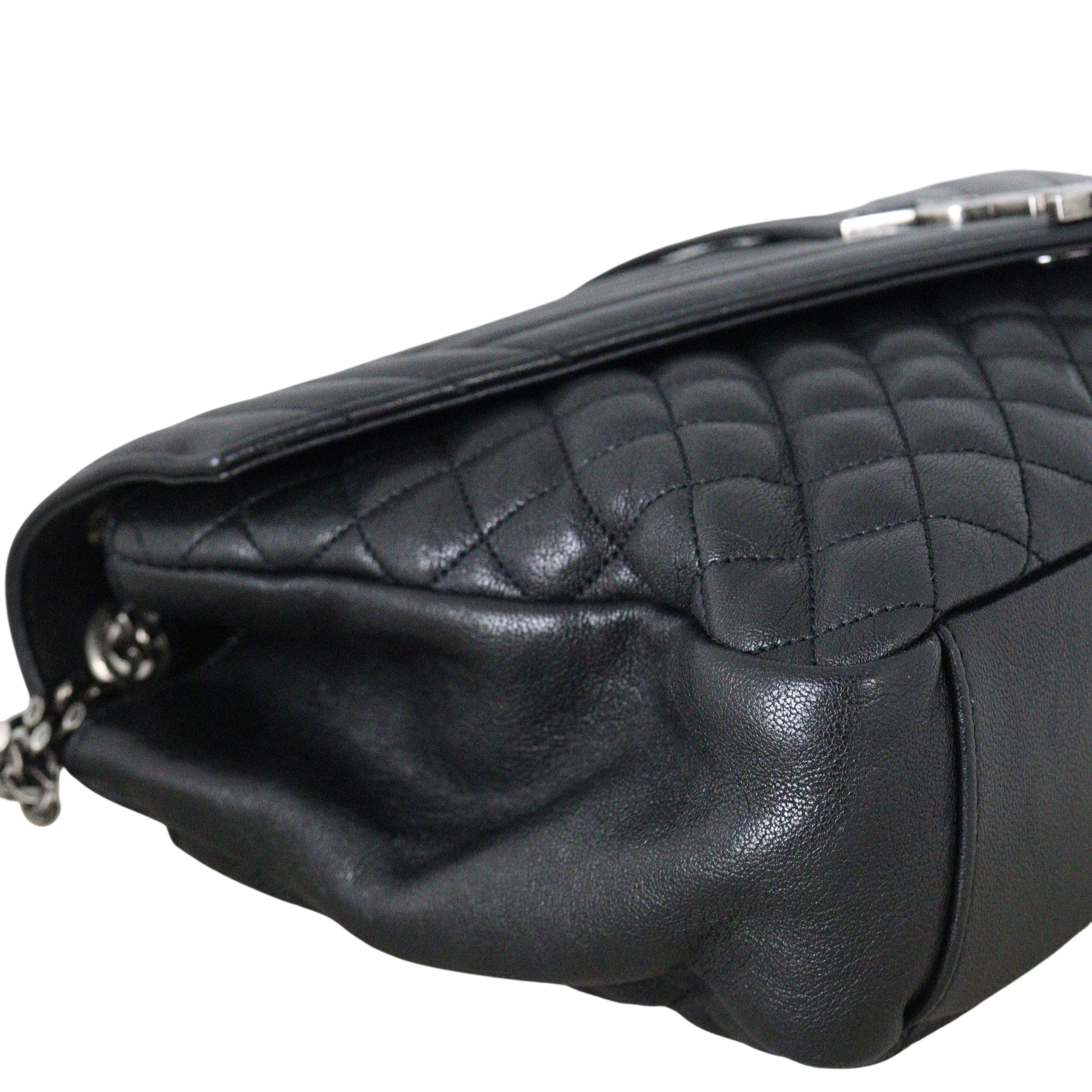 Saint Laurent Classic Medium Tri-Quilt Soft Envelope