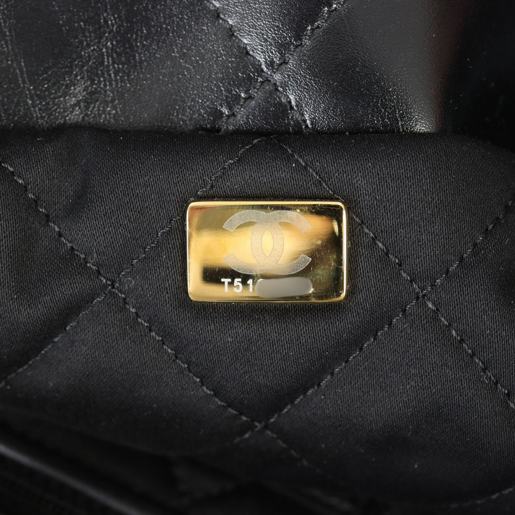 Chanel 22 Hobo Small
