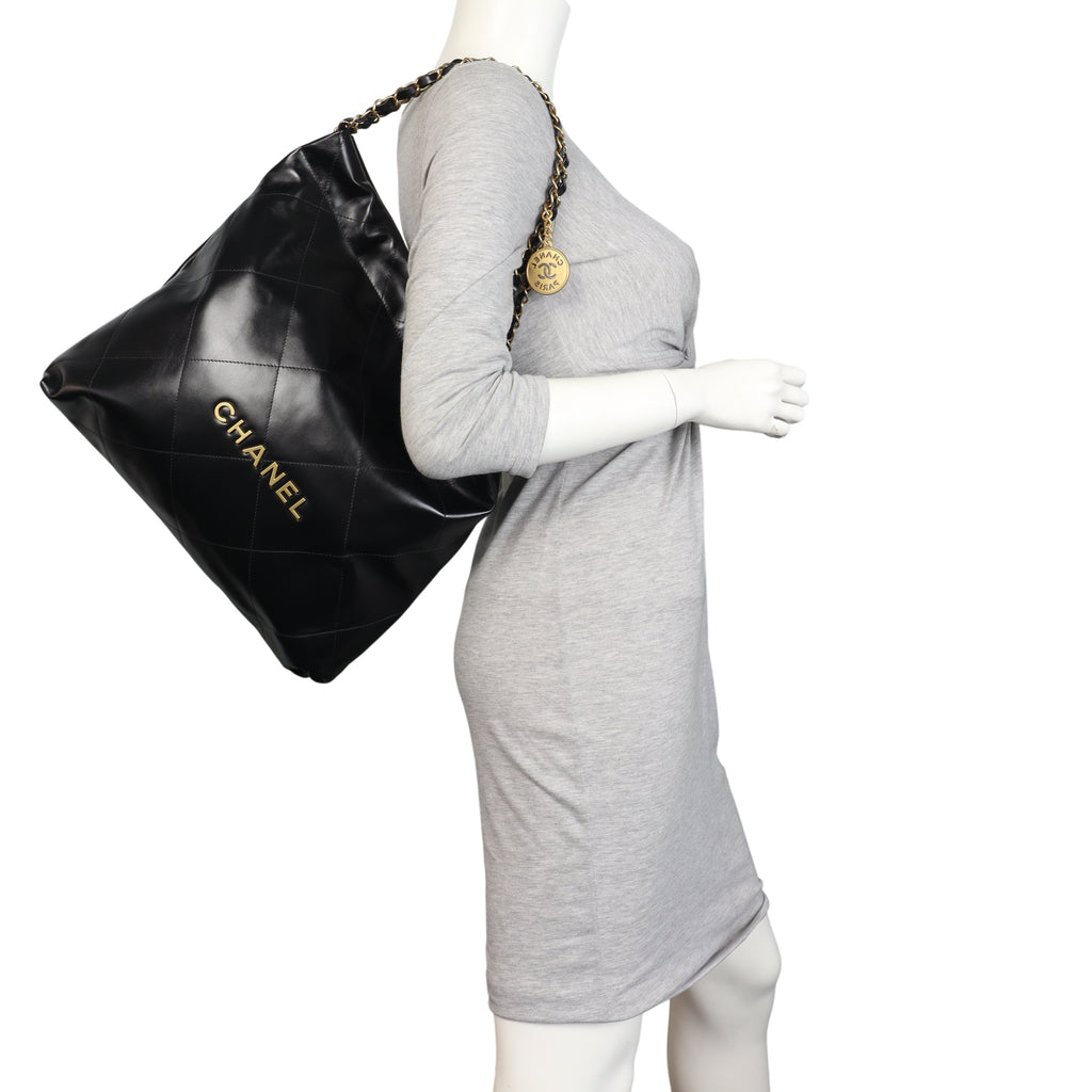 Chanel 22 Hobo Small