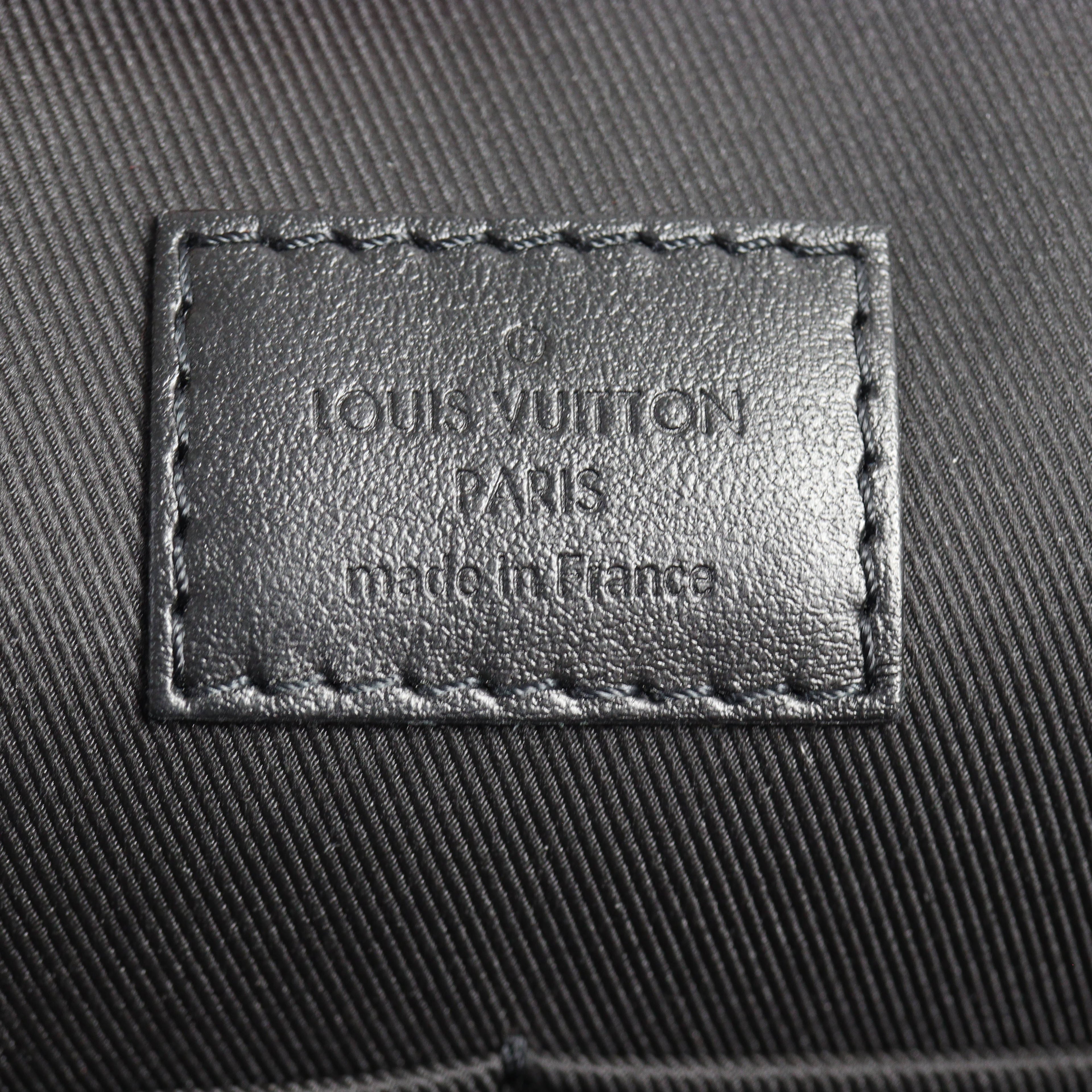 Louis Vuitton Christopher Messenger Taurillon