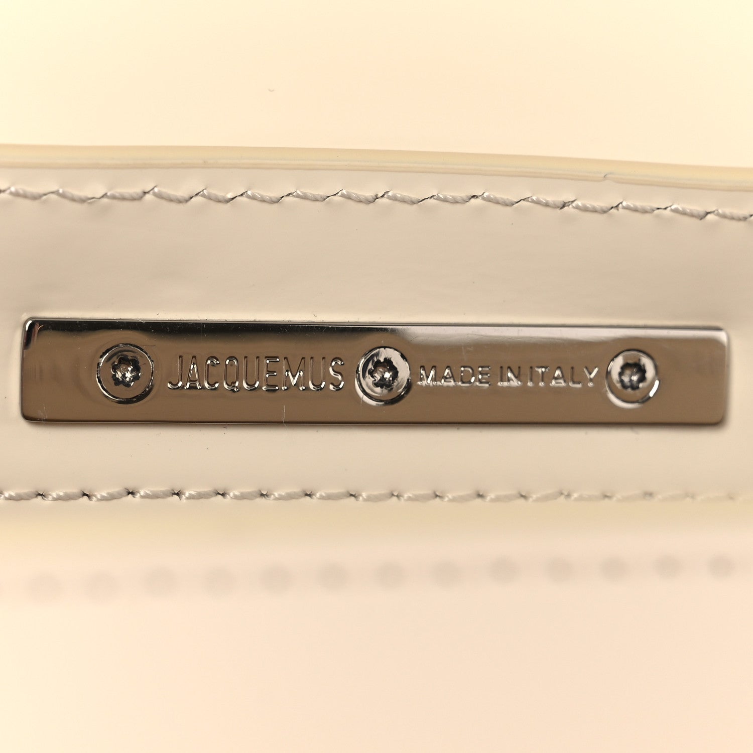 Smooth Calfskin Metal Flap Le Grand Bambino Light Ivory