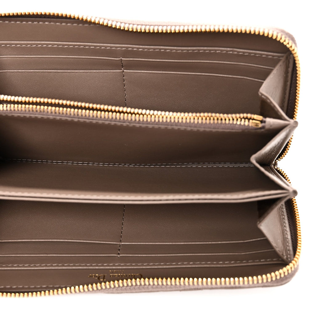 Grained Calfskin Supple Cannage Caro Zip Wallet Taupe