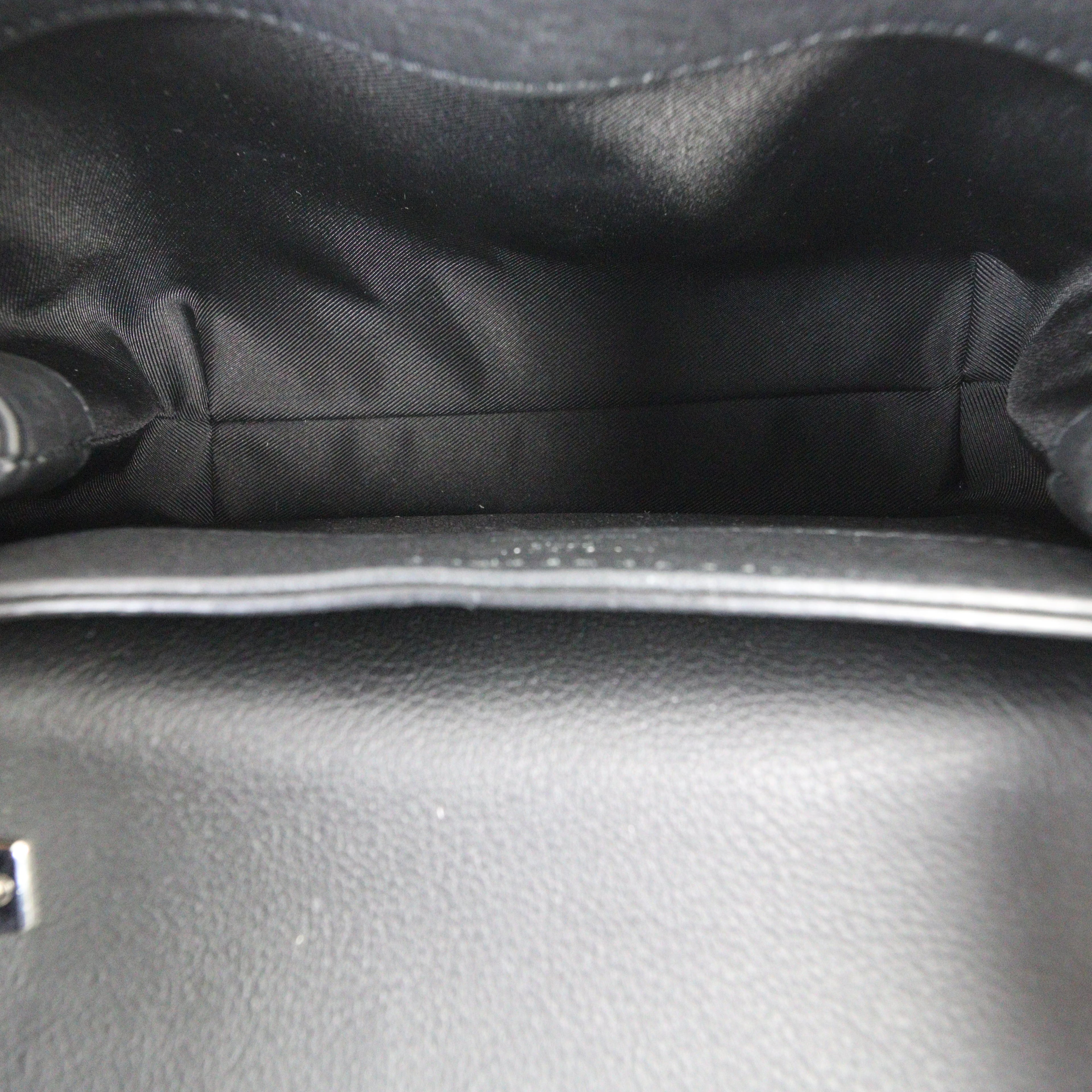 Louis Vuitton Lockme II BB