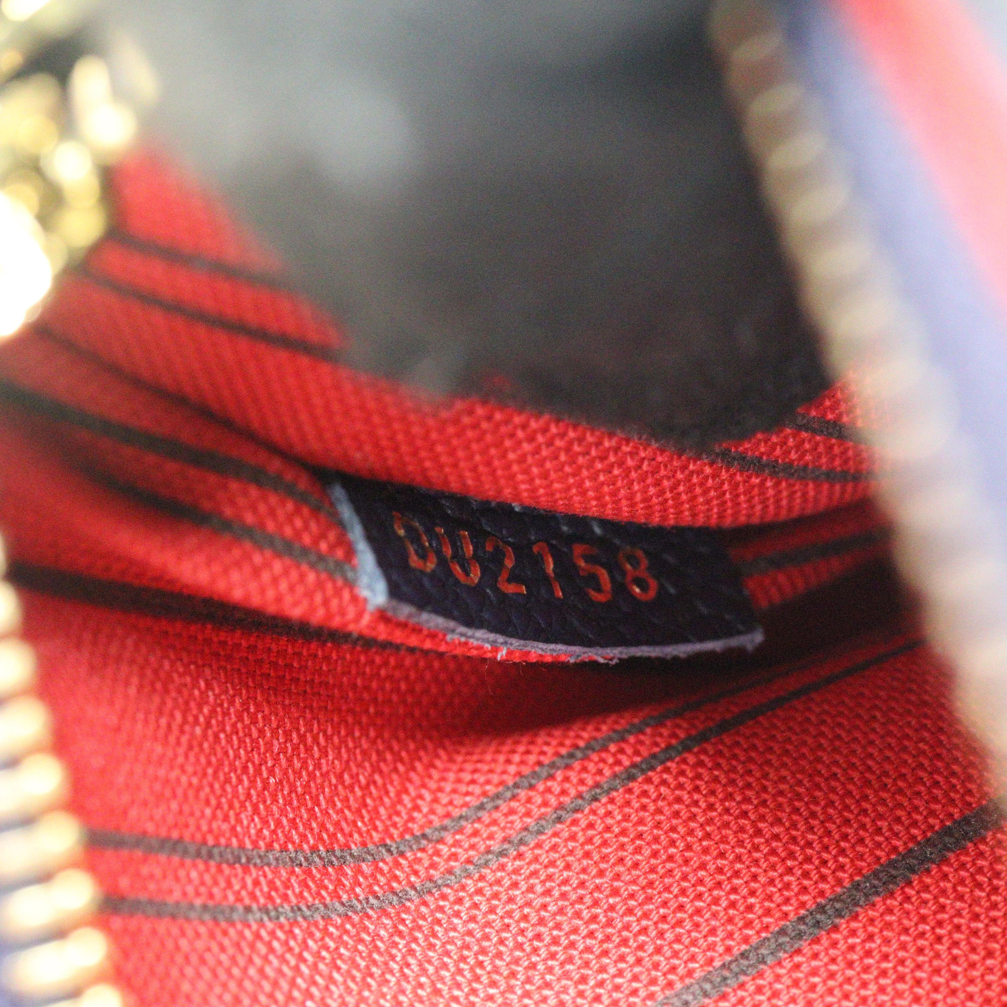 Louis Vuitton Pochette Metis Monogram Empreinte