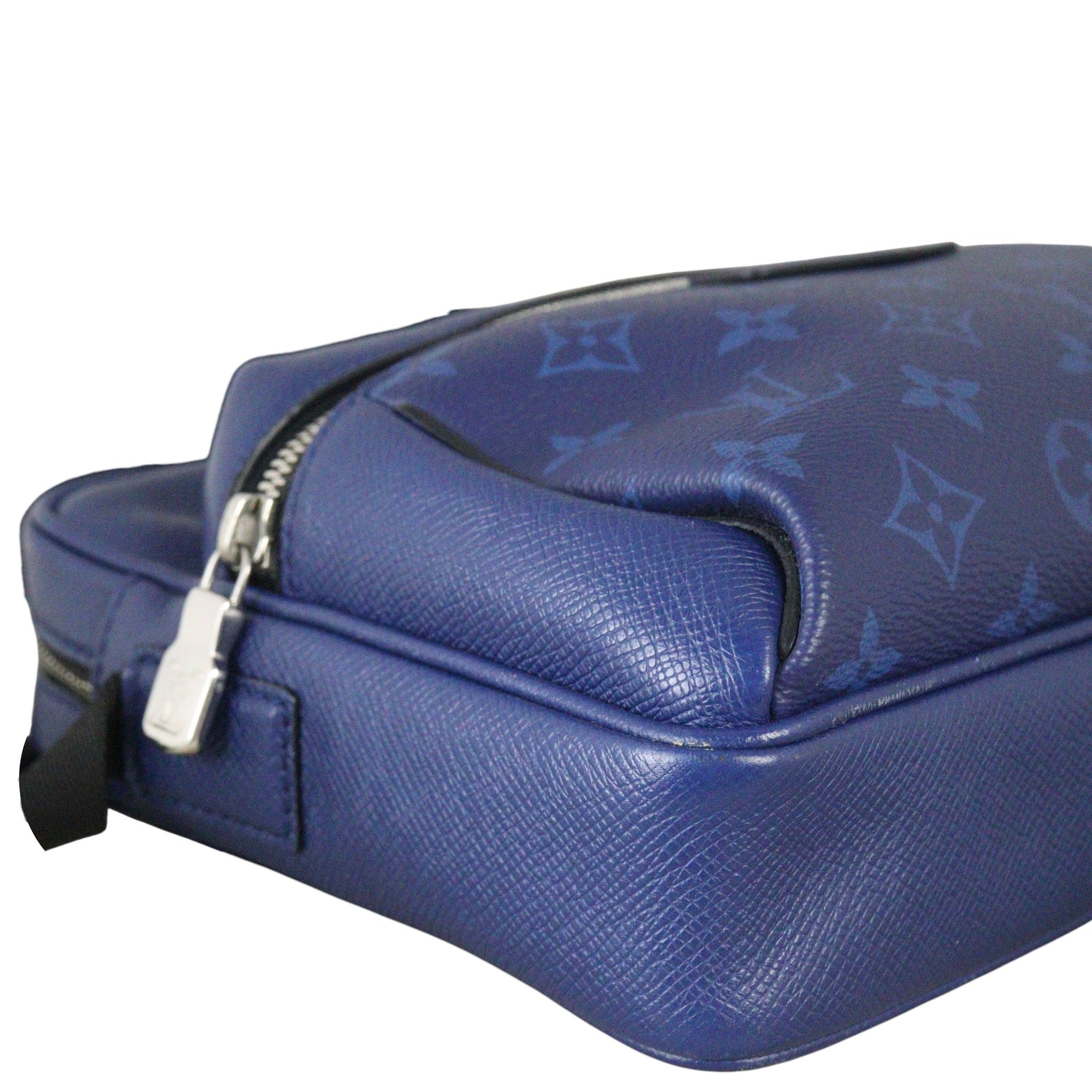 Louis Vuitton Outdoor Messenger Monogram Taigarama