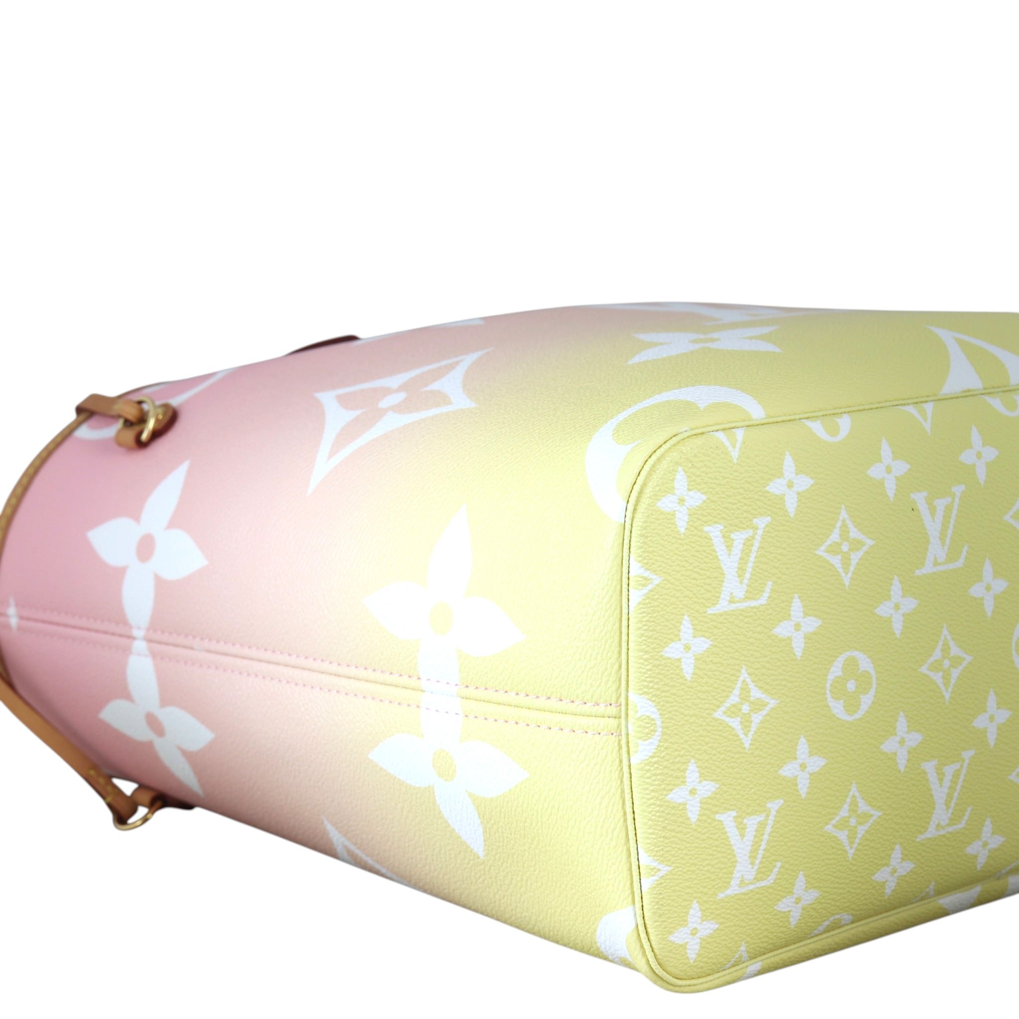 Louis Vuitton Neverfull MM Monogram Giant By the Pool