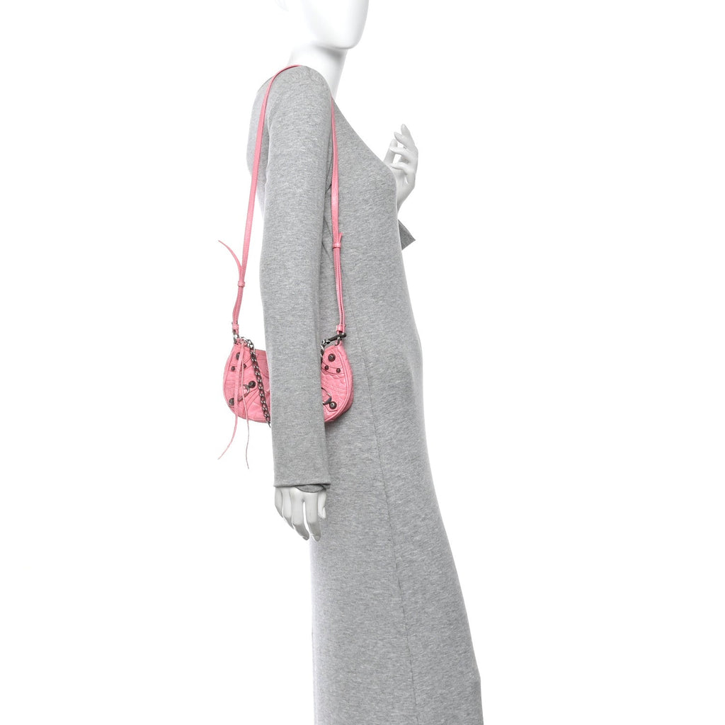 Extra Supple Calfskin Crocodile Embossed Le Cagole Mini Purse With Chain Sweet Pink
