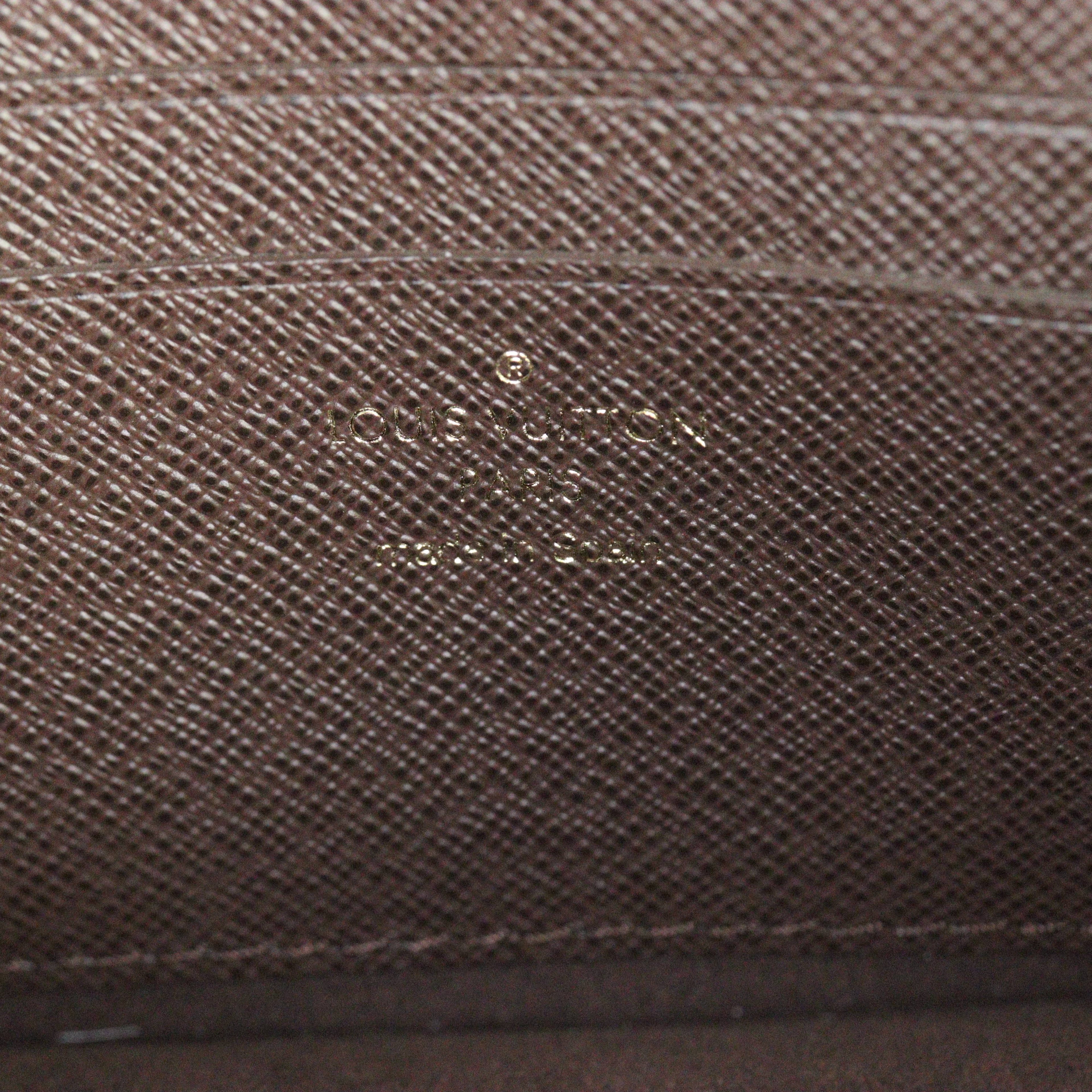 Louis Vuitton Lily Chain Wallet Monogram