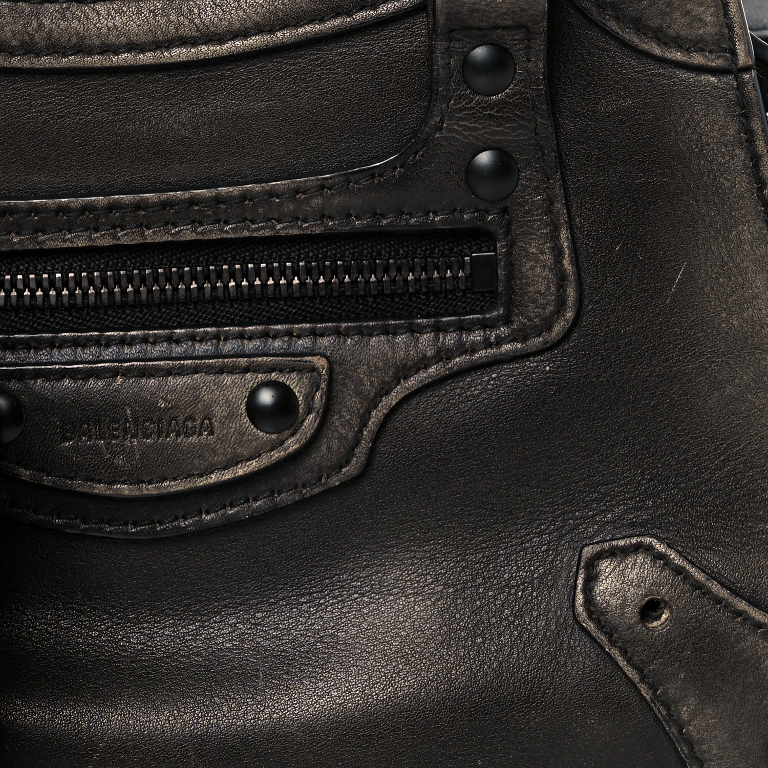 Used Calfskin Black Hardware Mini Neo Classic City Black