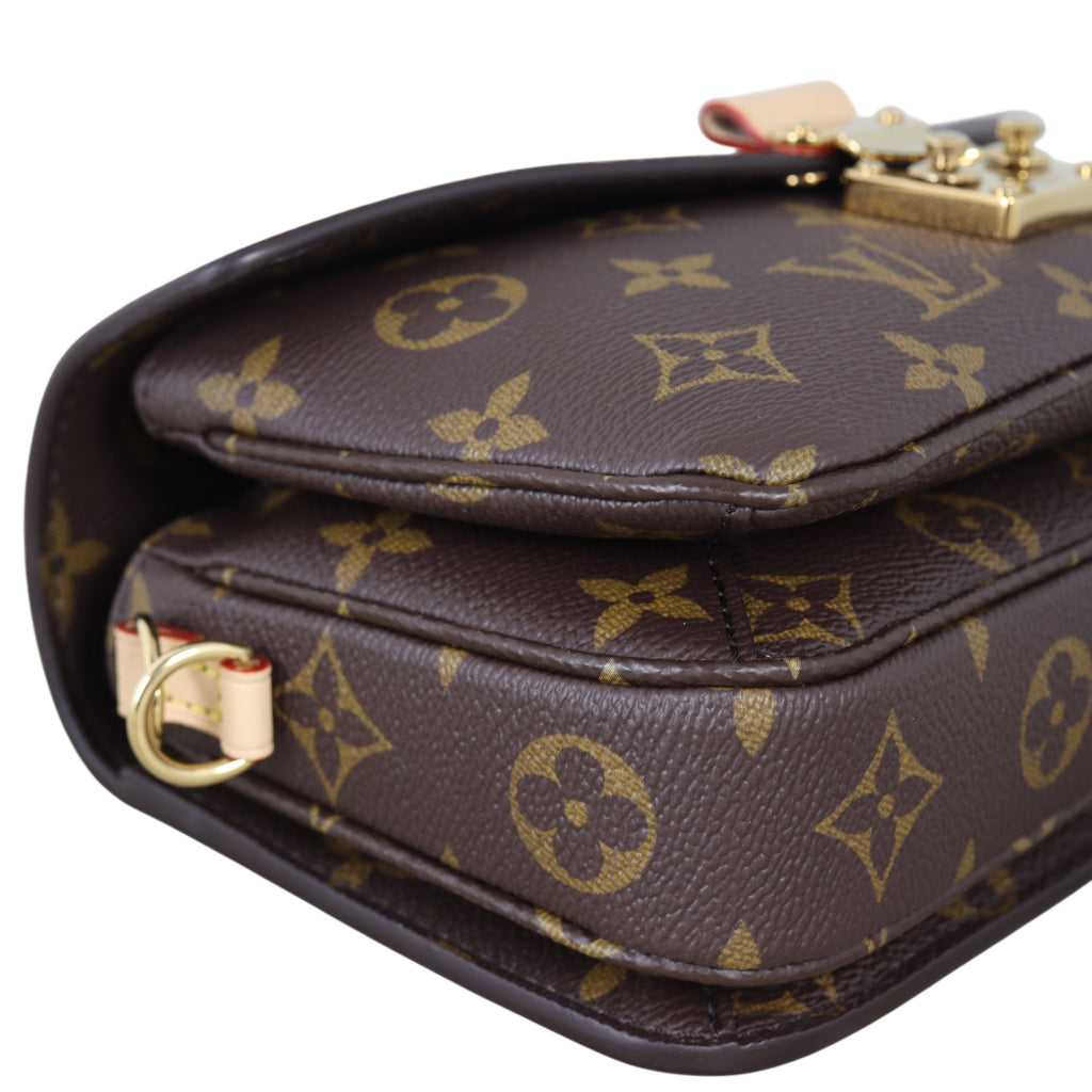 Louis Vuitton Pochette Metis East West Monogram