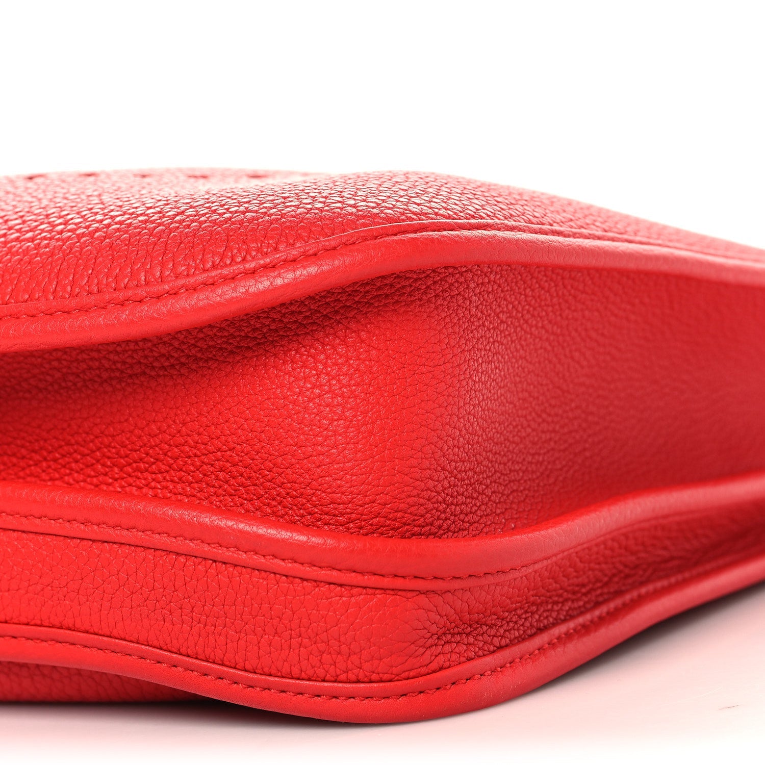 Taurillon Clemence EVELYNE III PM Rouge de Coeur