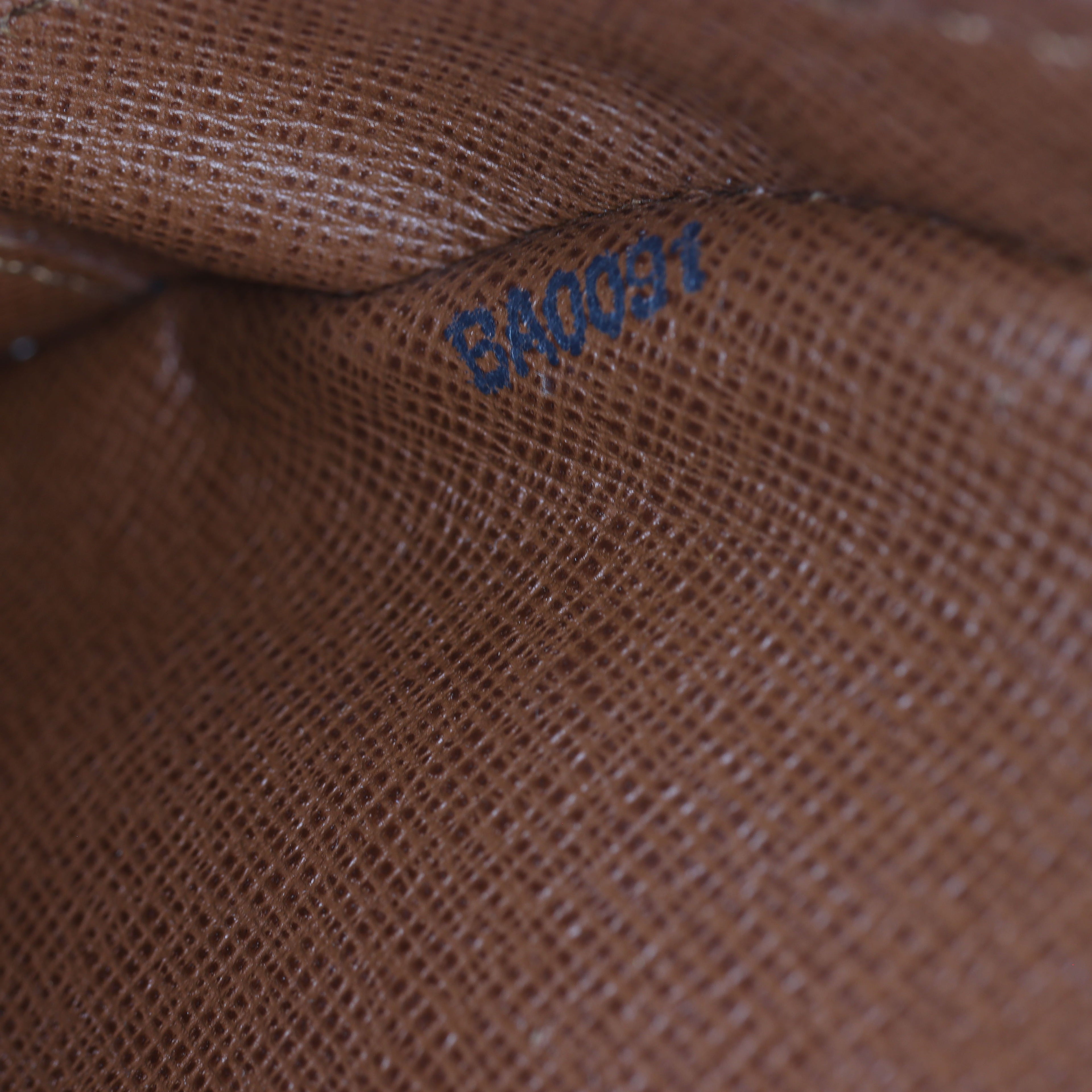 Louis Vuitton Blois Monogram