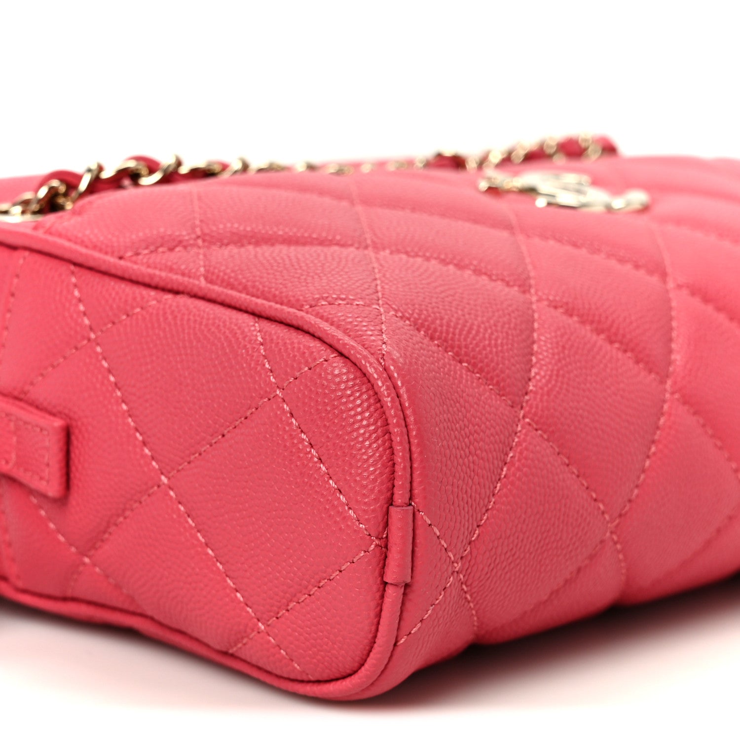 Caviar Quilted Small In & Out Camera Case Pink