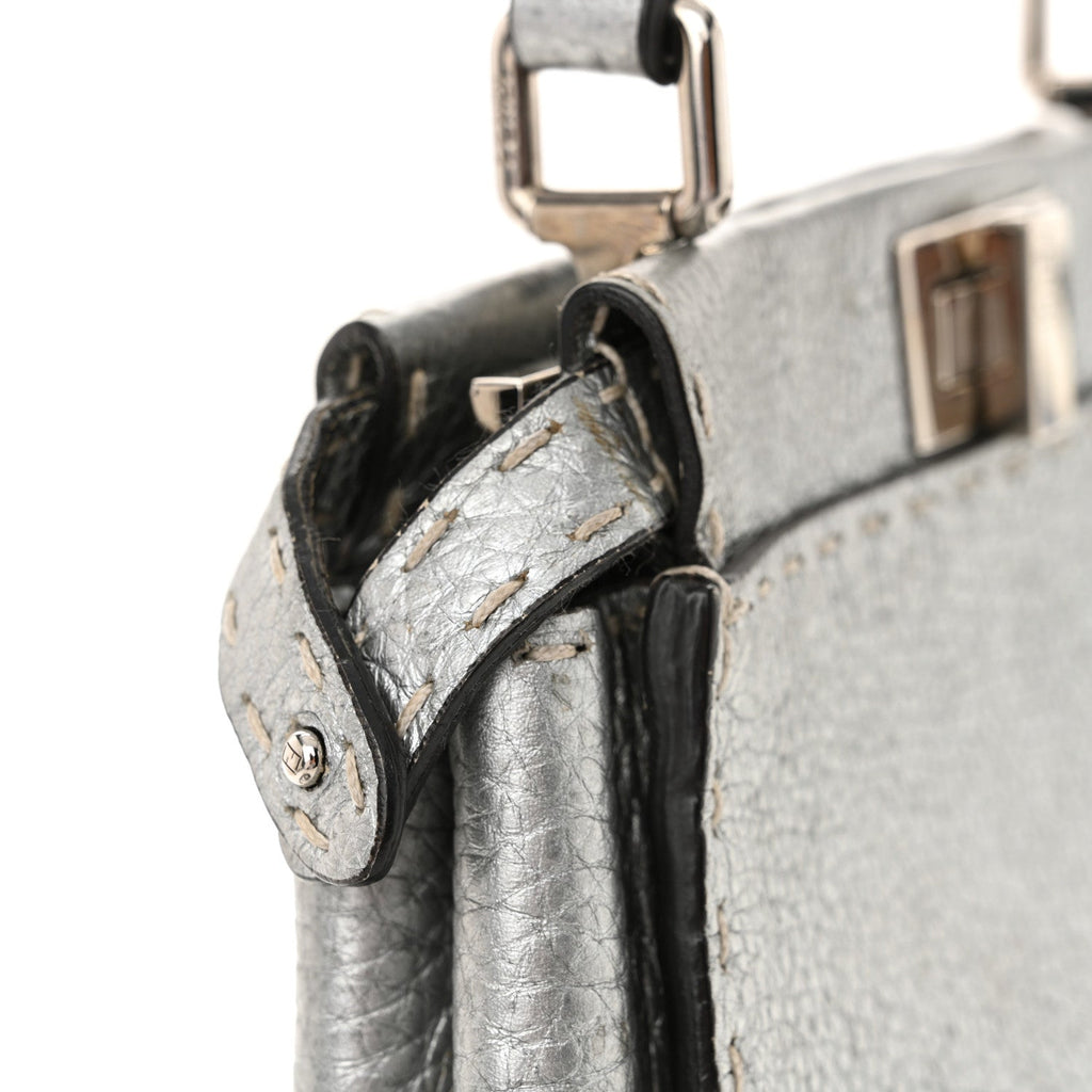 Cuoio Romano Lux Selleria Mini Peekaboo Iconic Satchel Argento