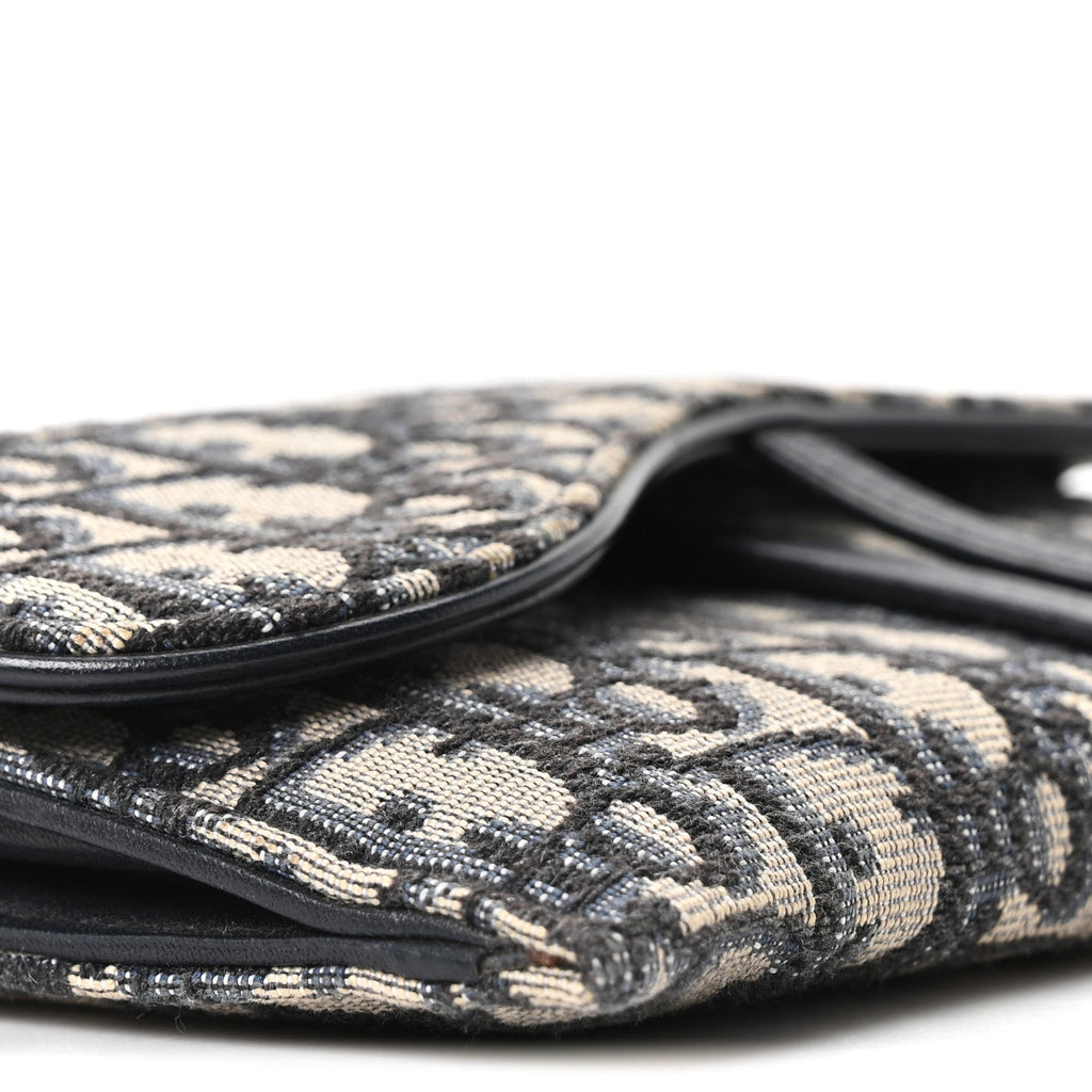 Oblique Saddle Chain Long Wallet Blue