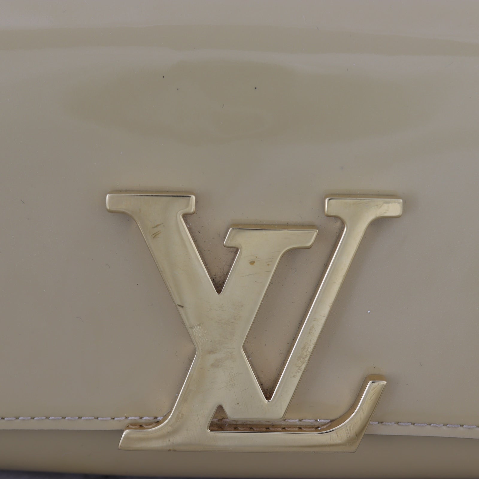 Louis Vuitton Louise Clutch Patent