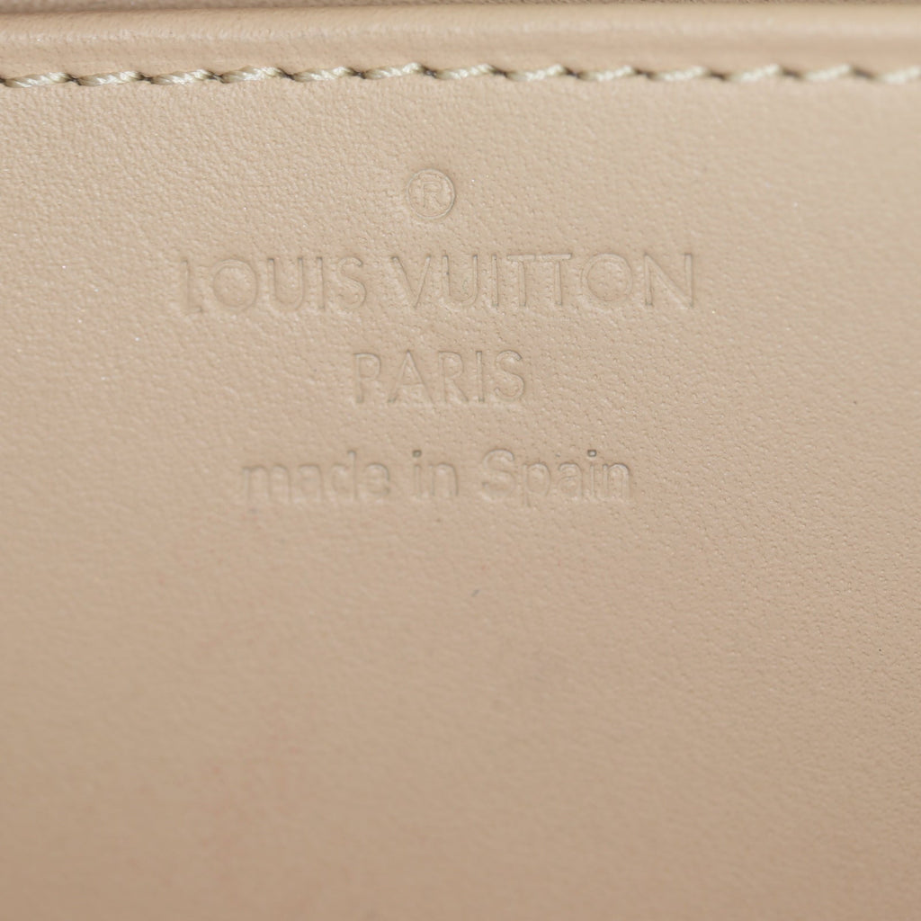 Louis Vuitton Louise Clutch Patent