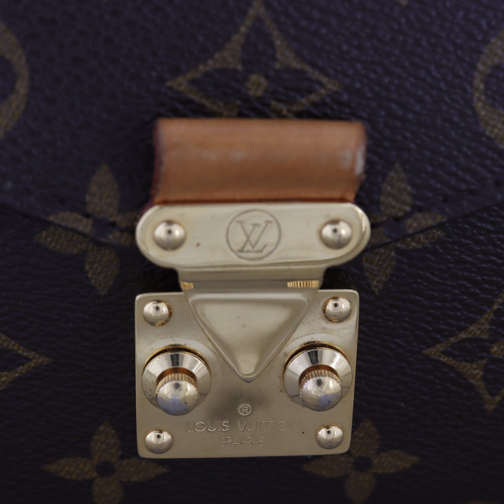 Louis Vuitton Pochette Metis Monogram