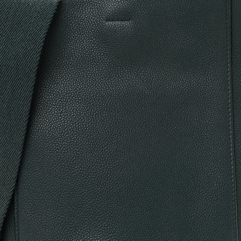 Soft Grained Calfskin Small Sangle Bucket Bag Amazone