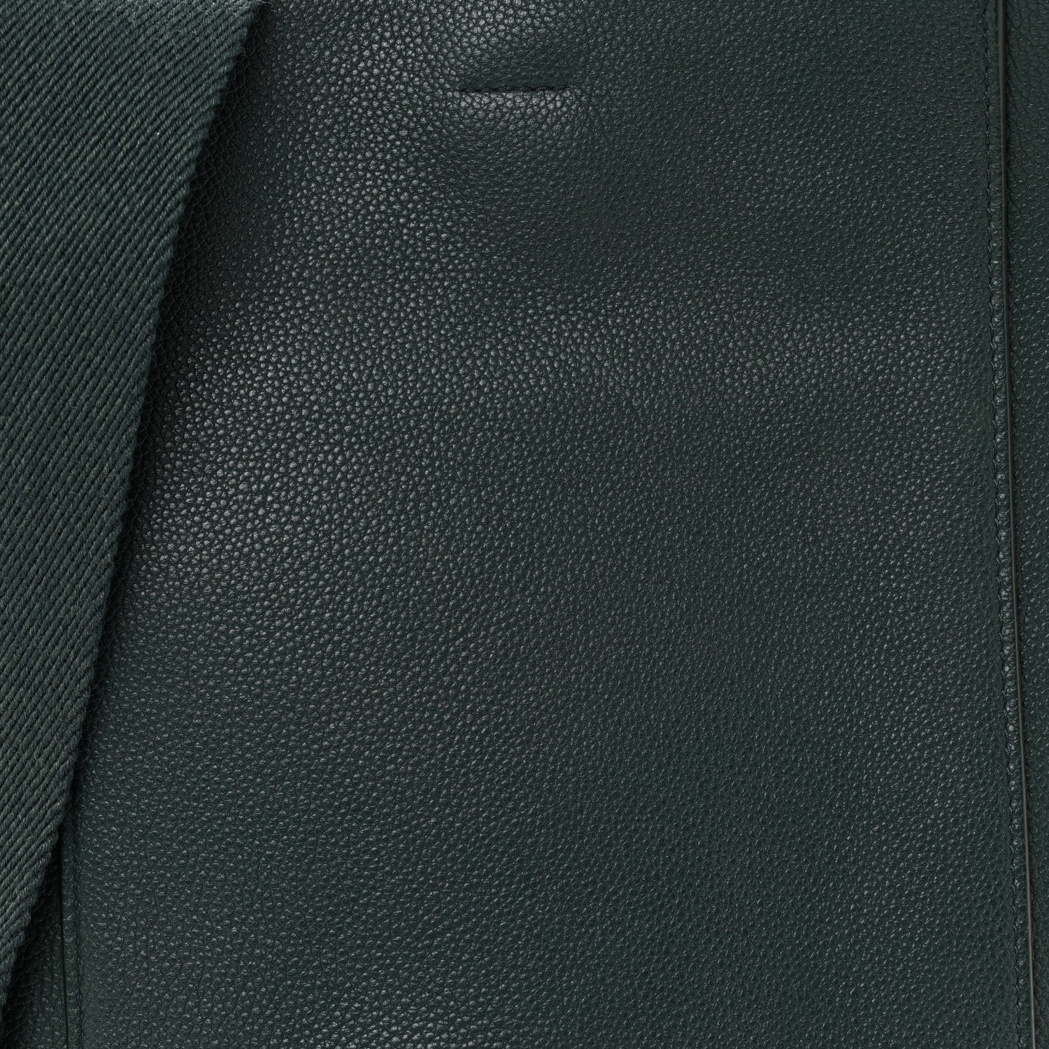 Soft Grained Calfskin Small Sangle Bucket Bag Amazone