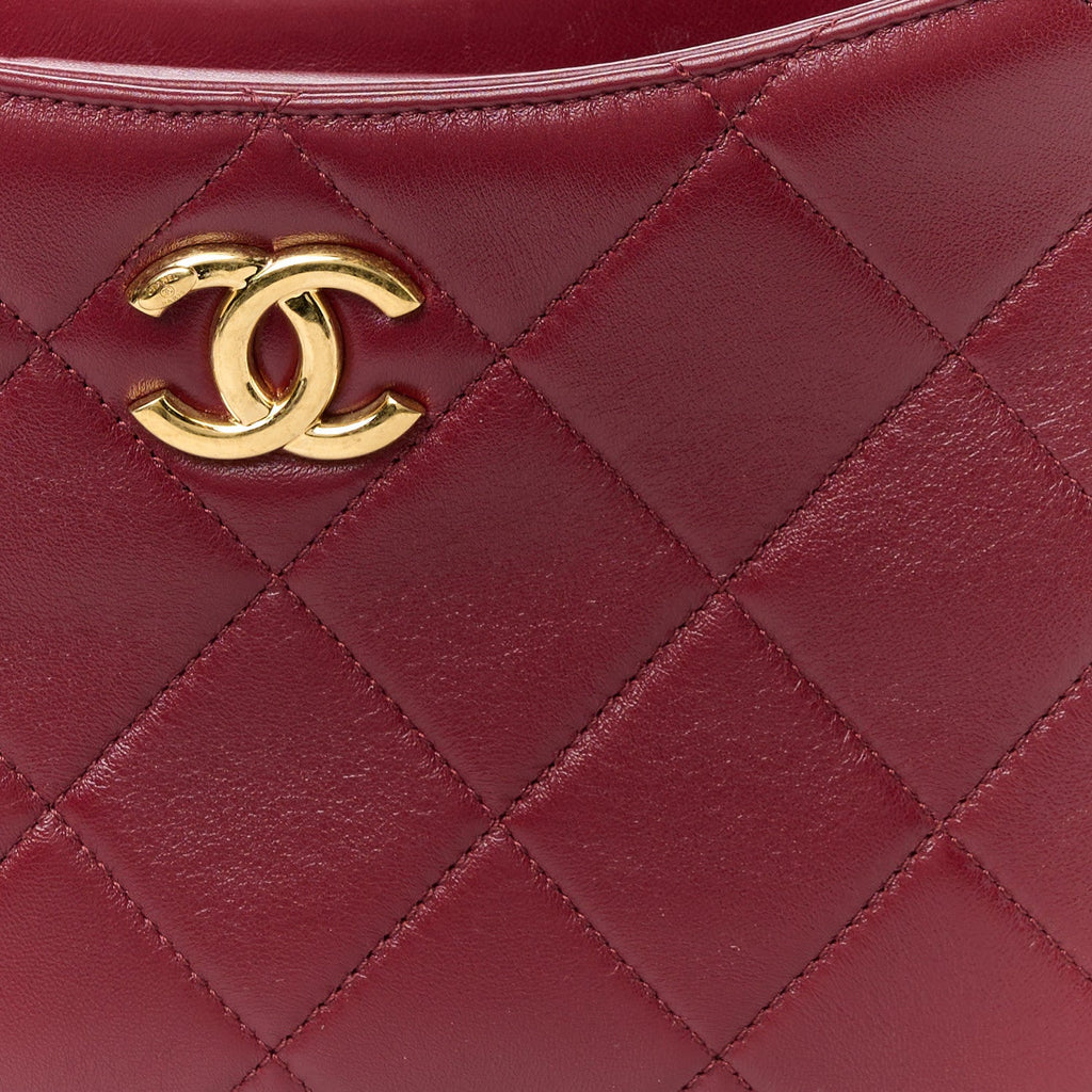 Lambskin Quilted Small CC Links Hobo Burgundy