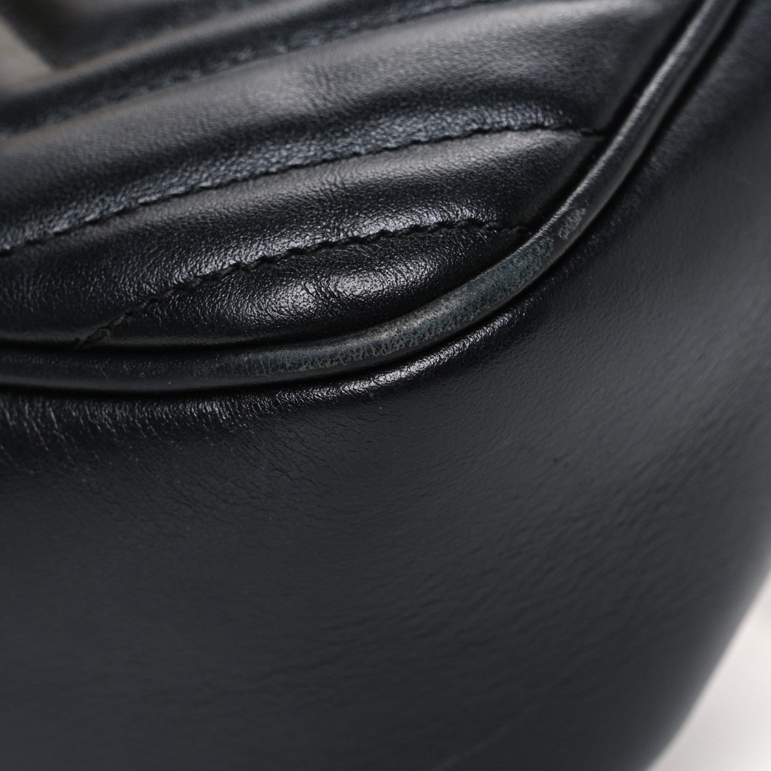 Calfskin Matelasse Small GG Marmont Chain Shoulder Bag Black