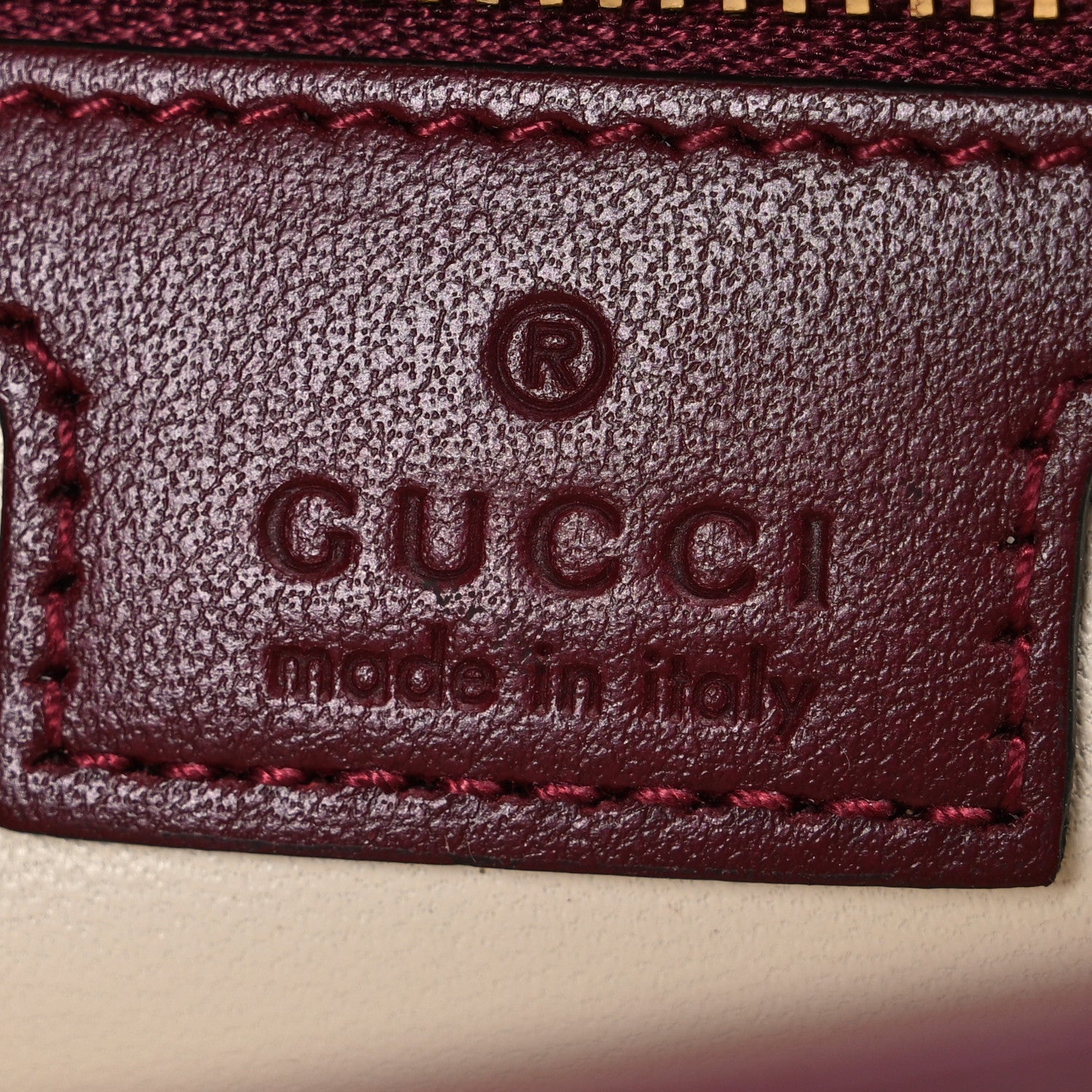 Calfskin Matelasse Medium GG Marmont Shoulder Bag Rosso Ancora Red
