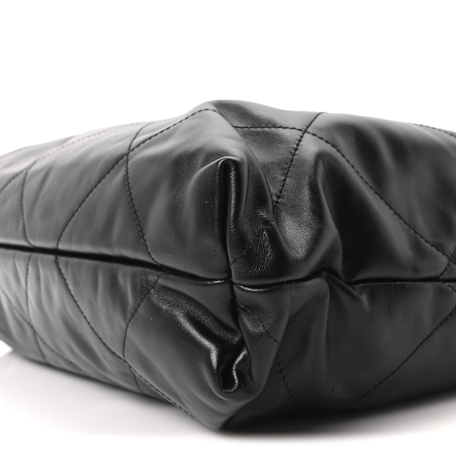 Shiny Calfskin Quilted Chanel 22 Black