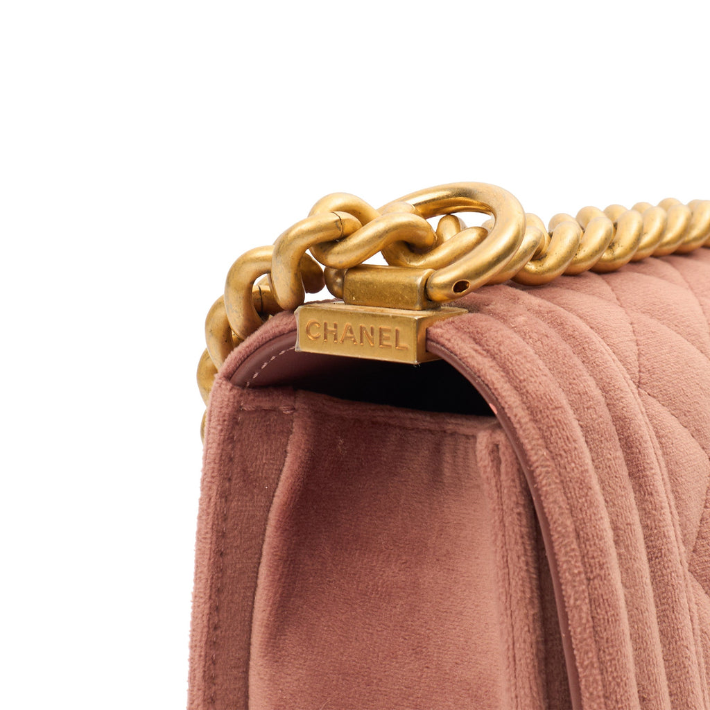 Chanel Shoulder Bag Boy - Small in Pink, Suede