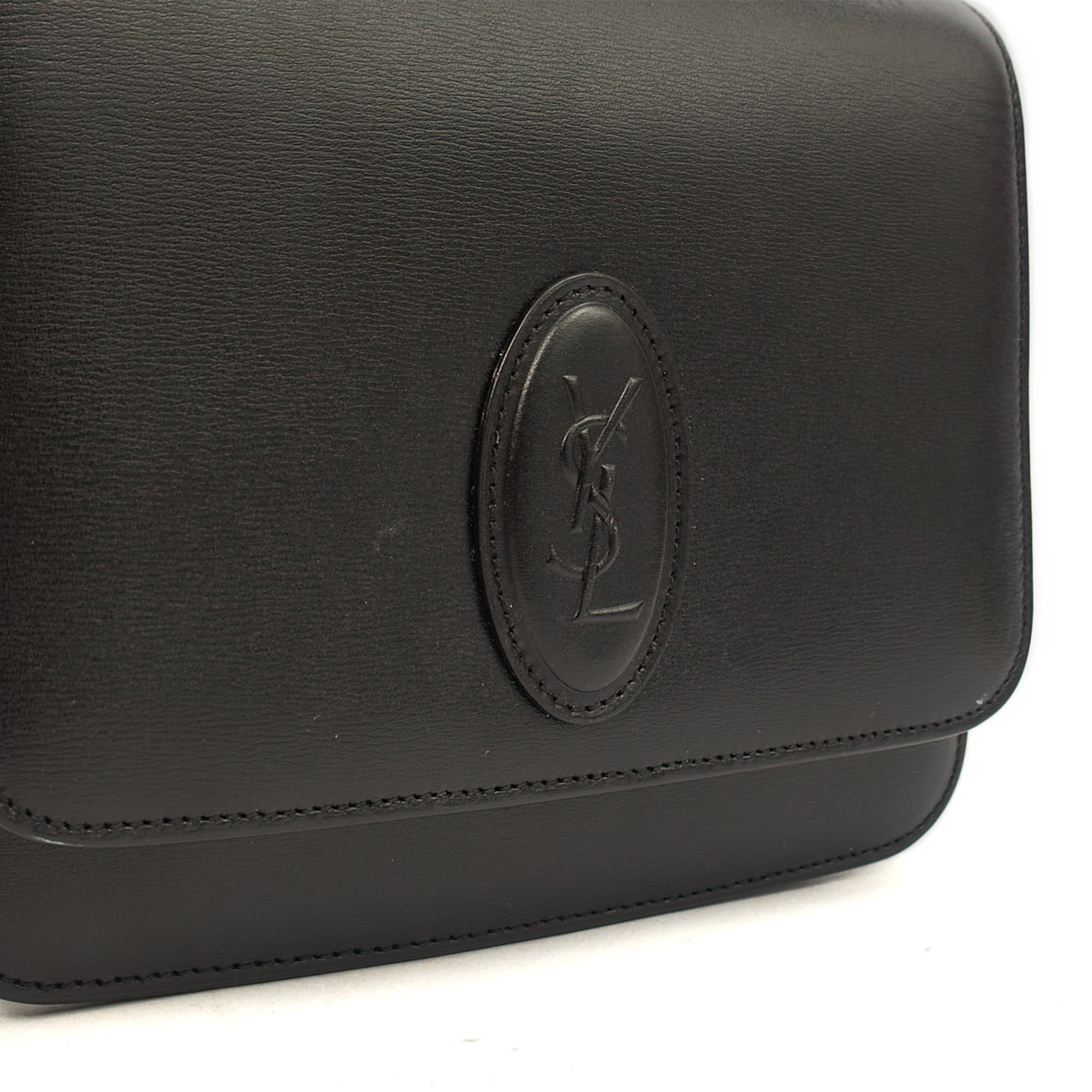 Saint Laurent Shoulder Bag LE 61 in Black, Calfskin Leather