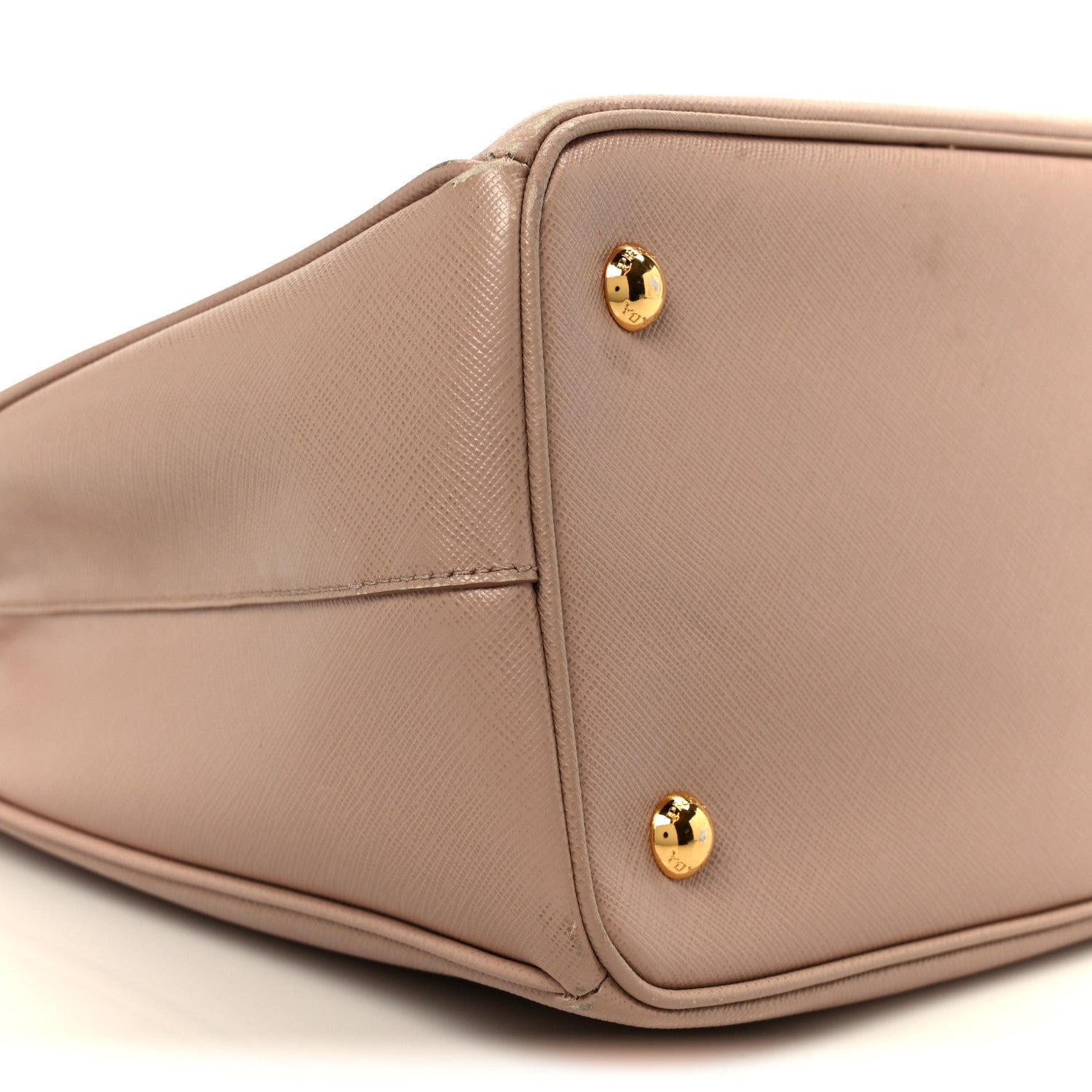 Saffiano Medium Galleria Double Zip Tote Cammeo