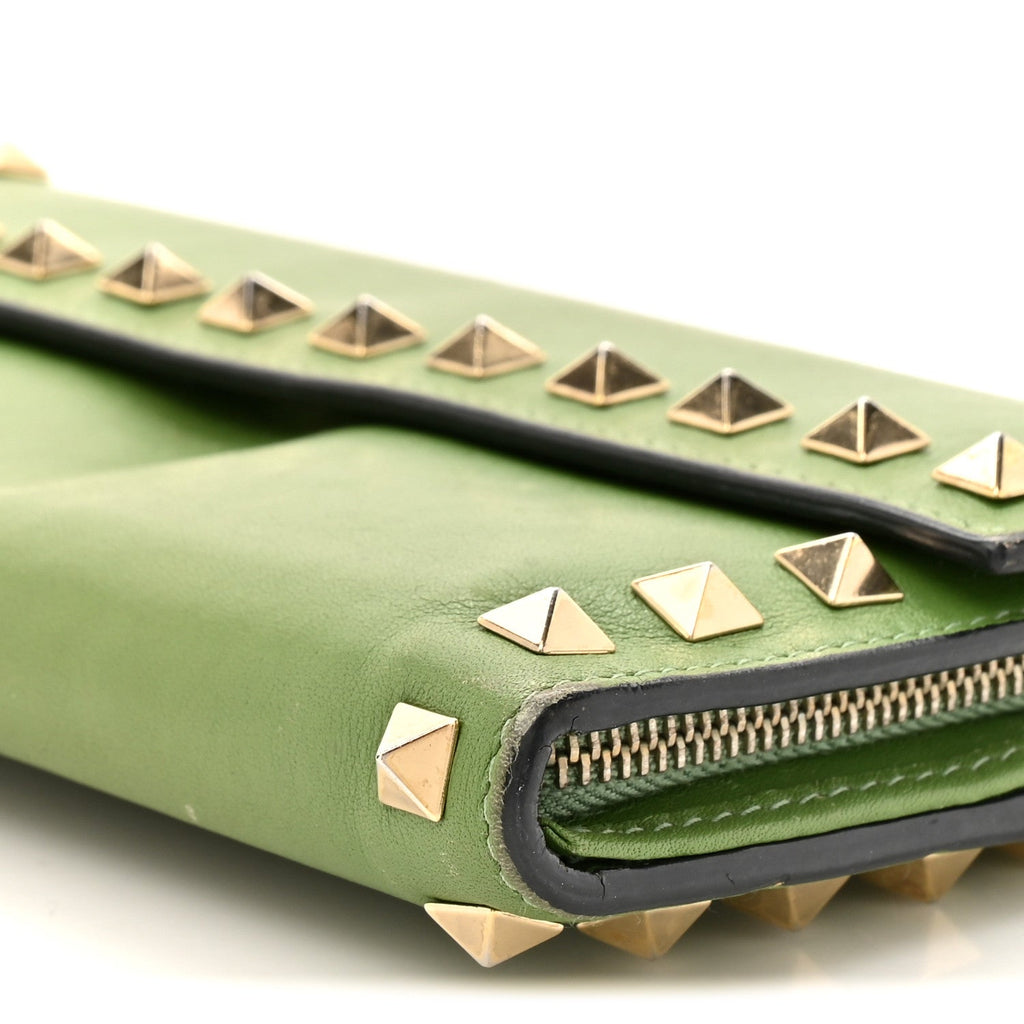 Calfskin Rockstud Wristlet Travel Wallet Green