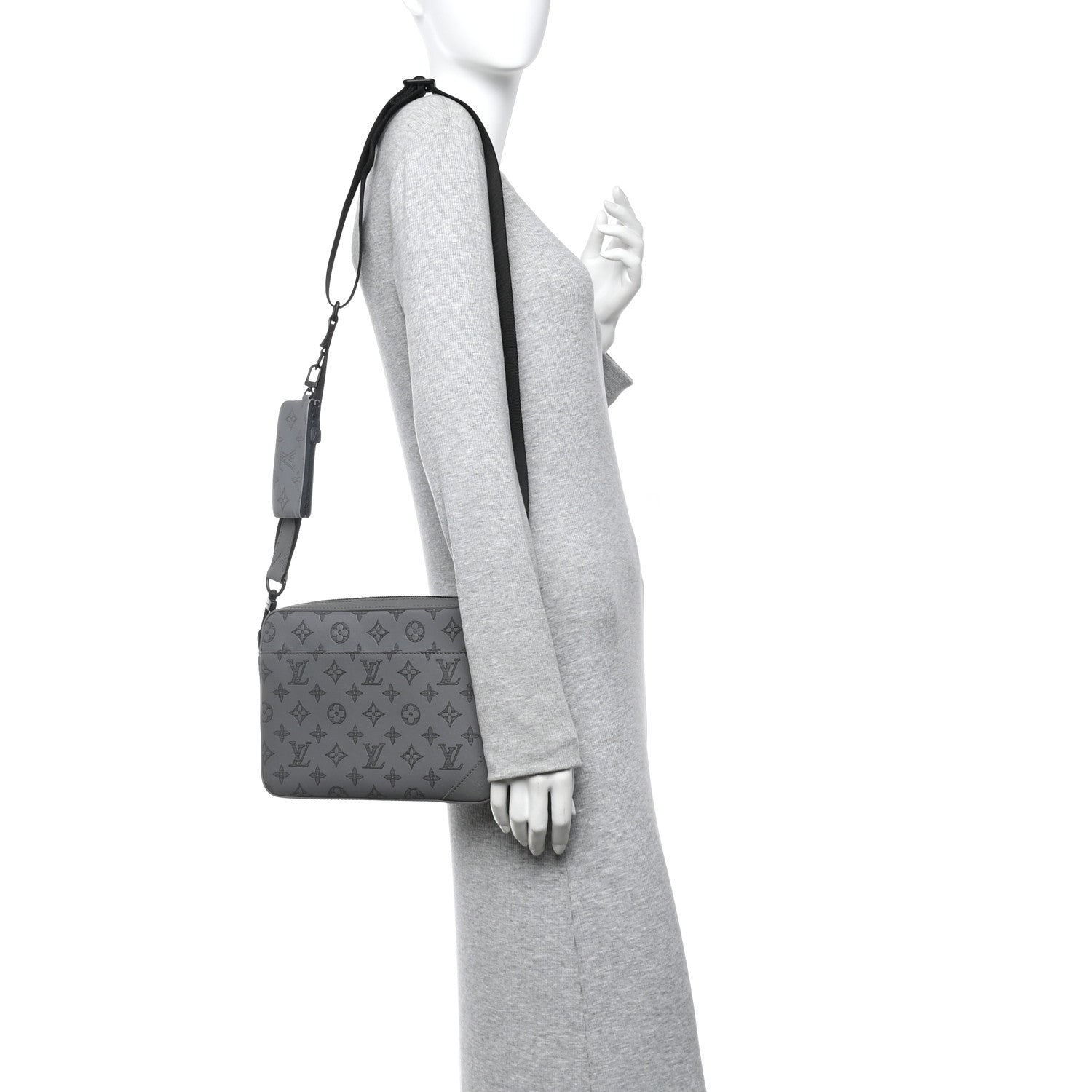 Calfskin Monogram Shadow Trio Messenger Anthracite Gray