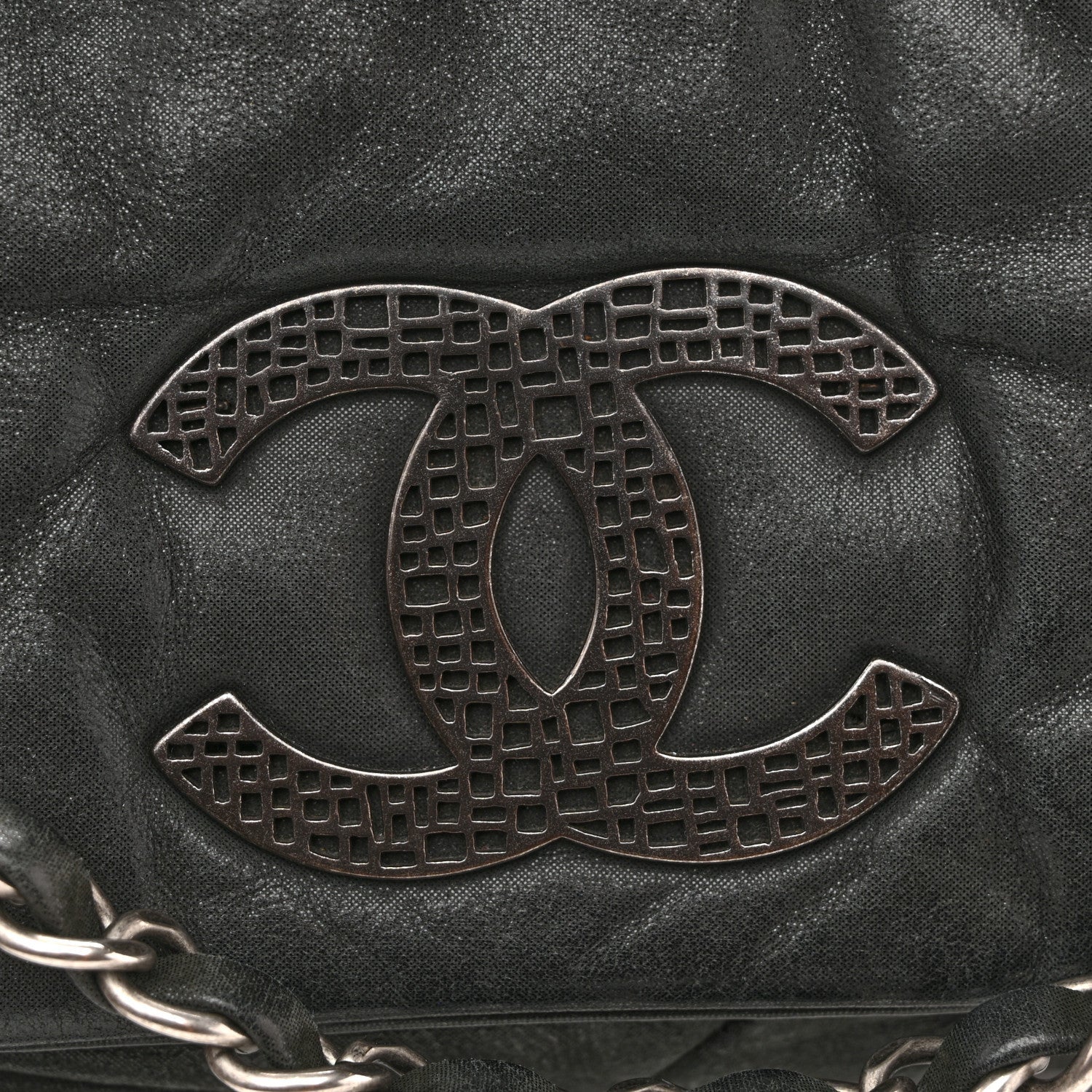 Iridescent Calfskin Glint Accordion Flap Black