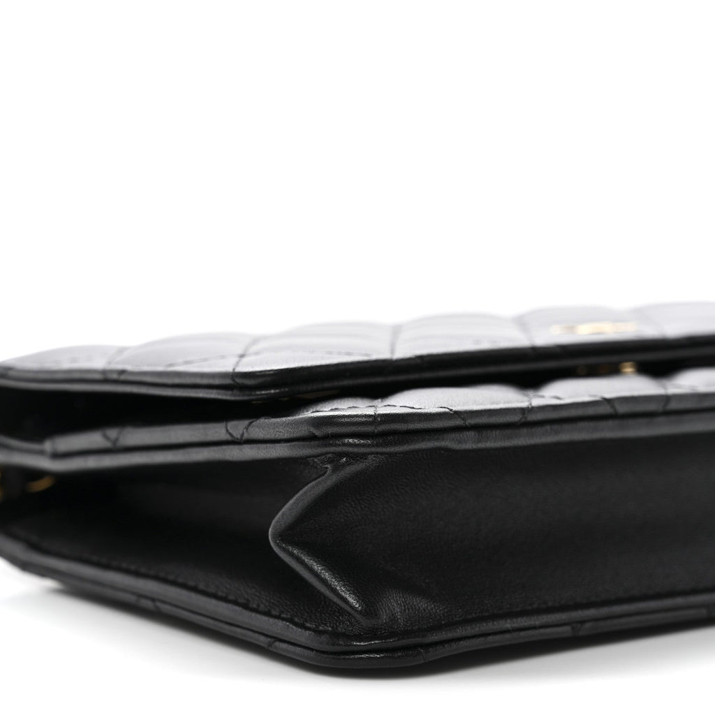 Lambskin Quilted Wallet On Chain WOC Black