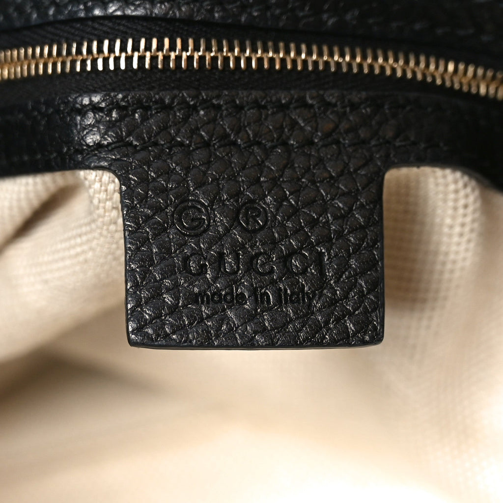 Pebbled Calfskin Large Soho Hobo Black