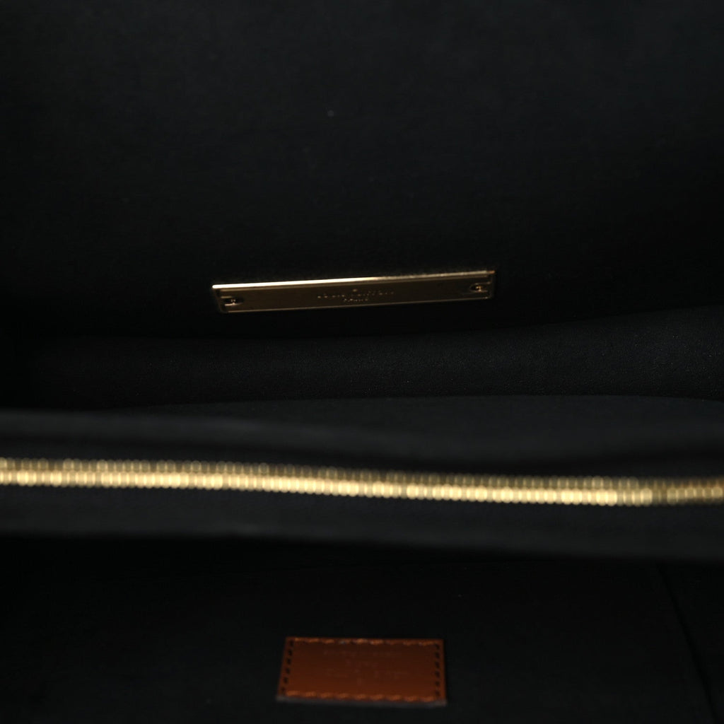 Reverse Monogram Dauphine MM